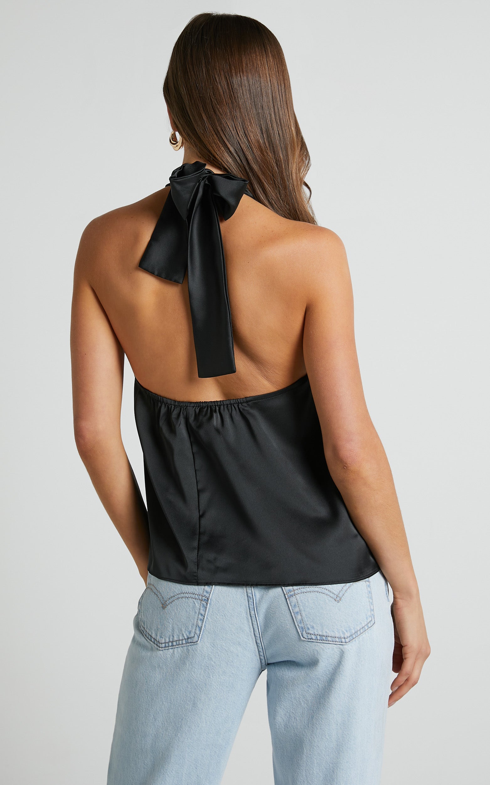 Yenvi Top - Twist Halter Neck Top in Black