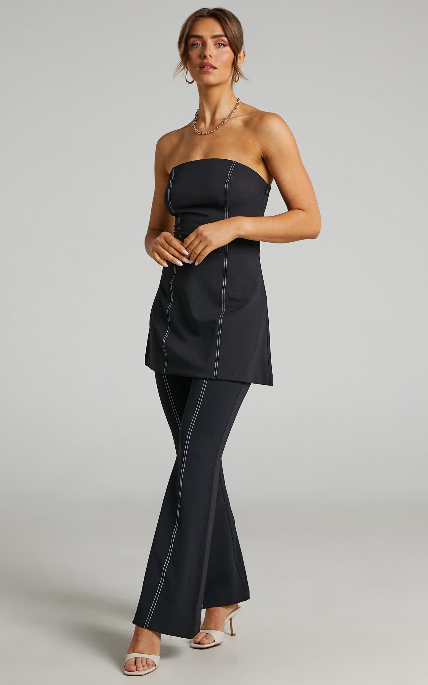 Yuri Contrast Stitch Longline Top in Black