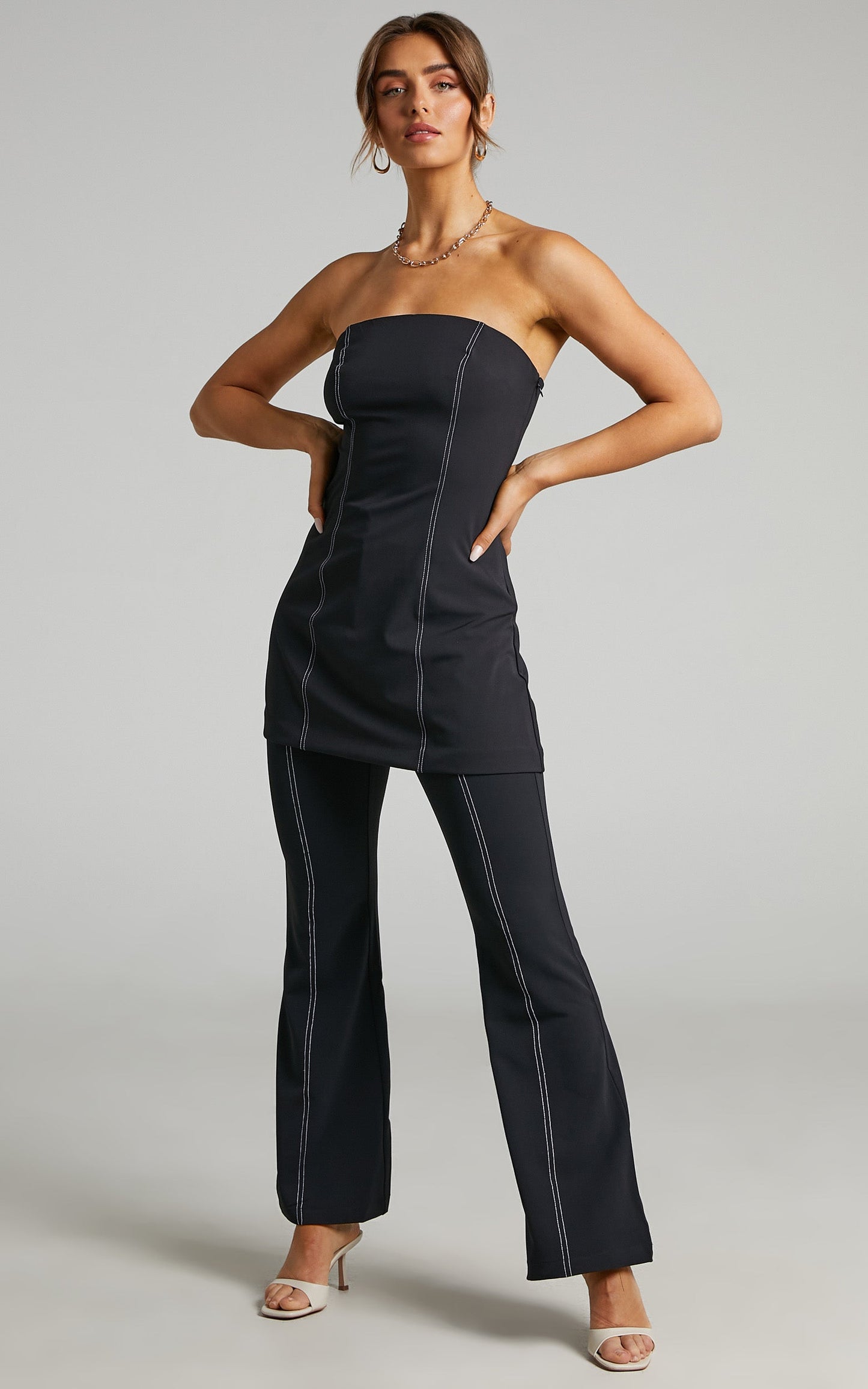 Yuri Contrast Stitch Longline Top in Black
