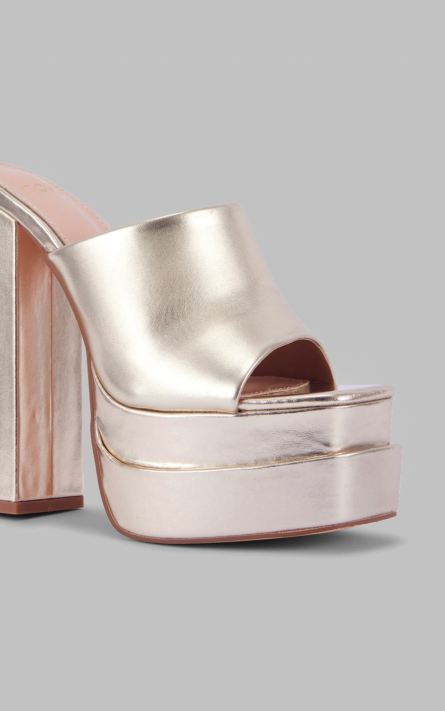 Novo - Zaviera Heels in Gold