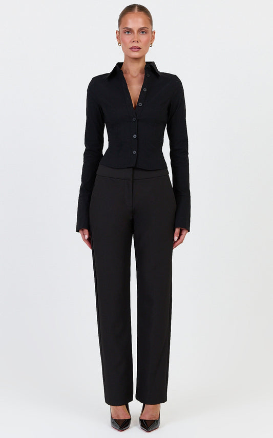 Zareena Top – Hemd mit Button-down-Kragen in Schwarz