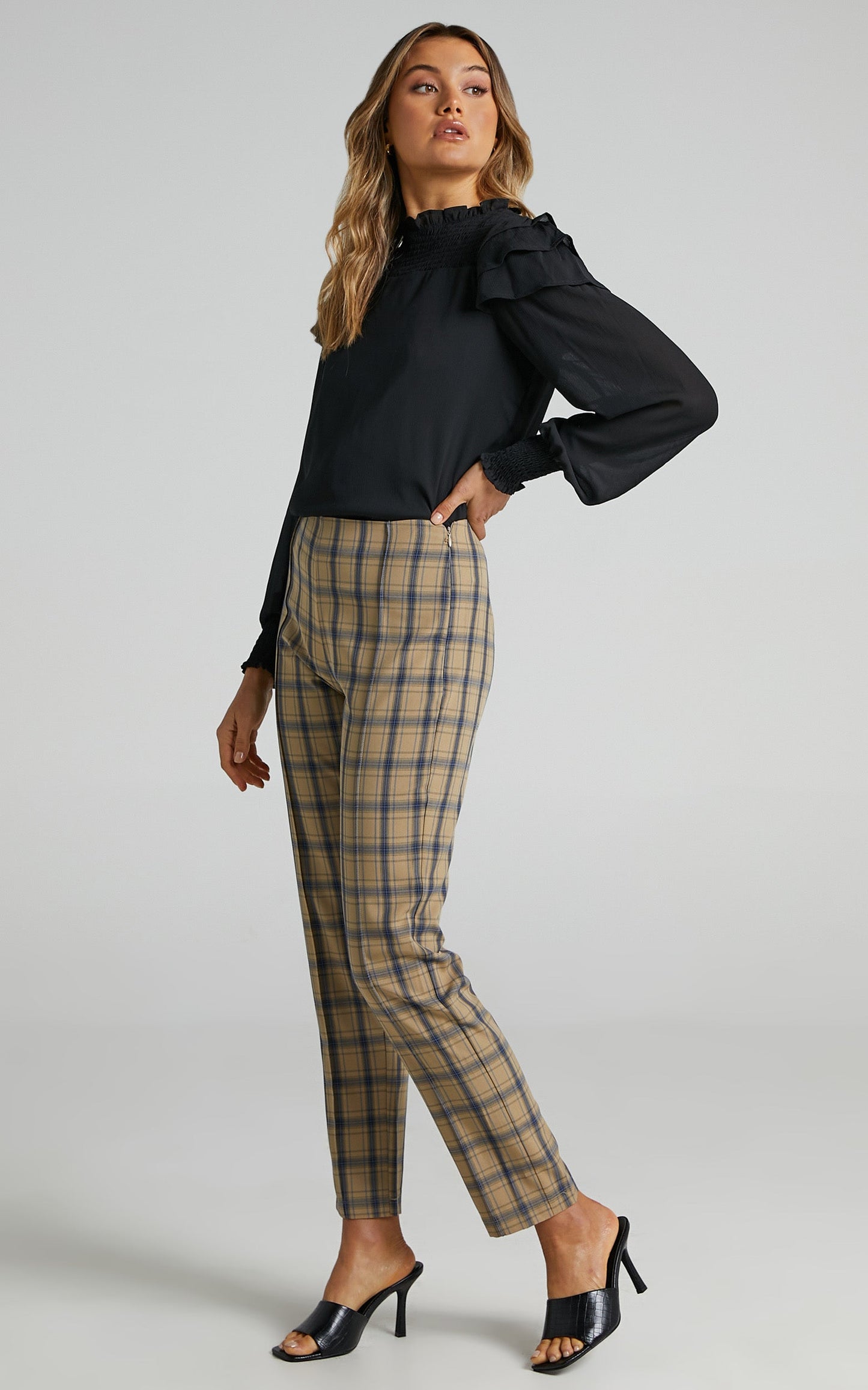 Zenobia Top - Longsleeve Ruffle Top in Black