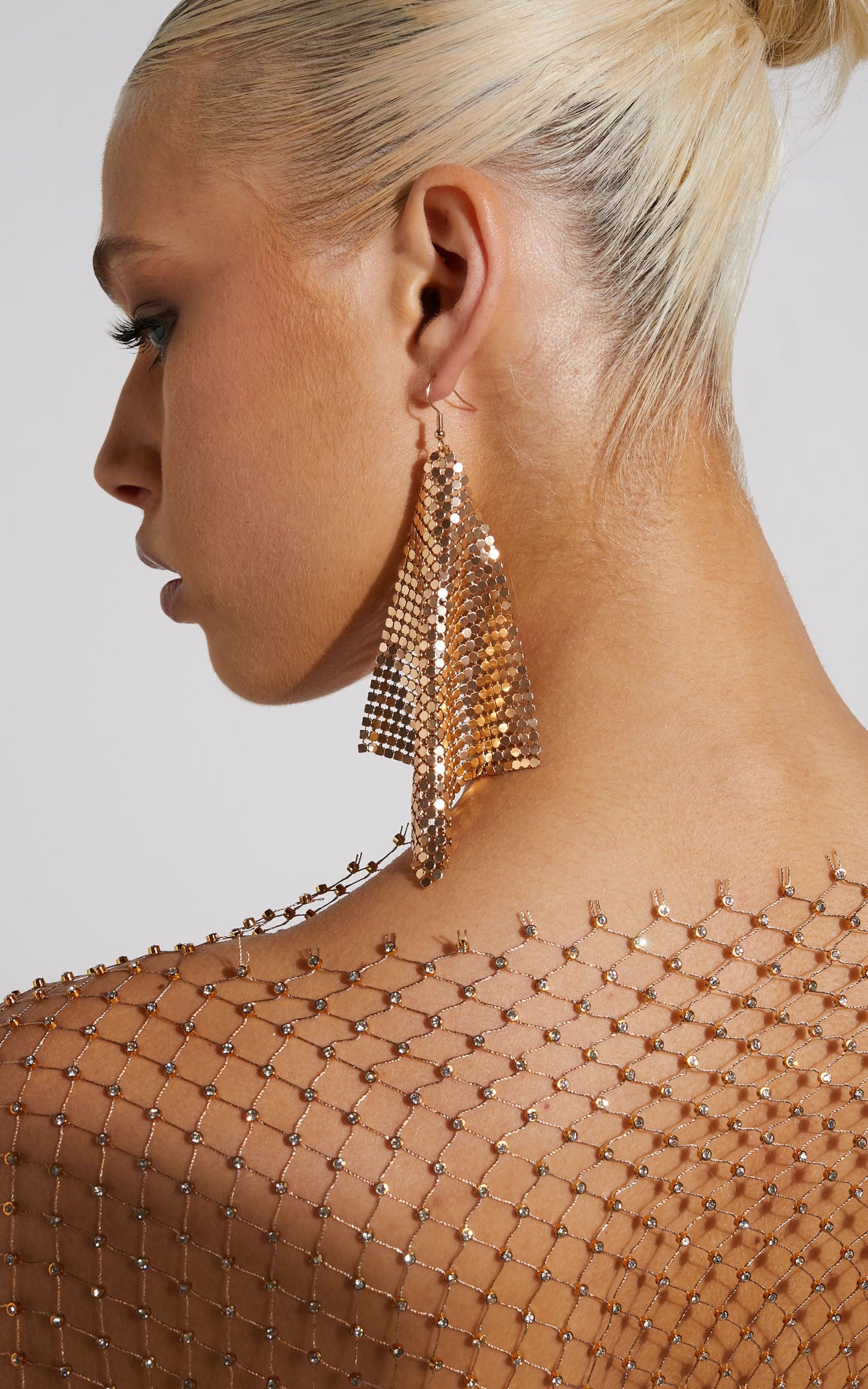 Zhyra Drop Diamante Mesh Earrings in Gold Mesh