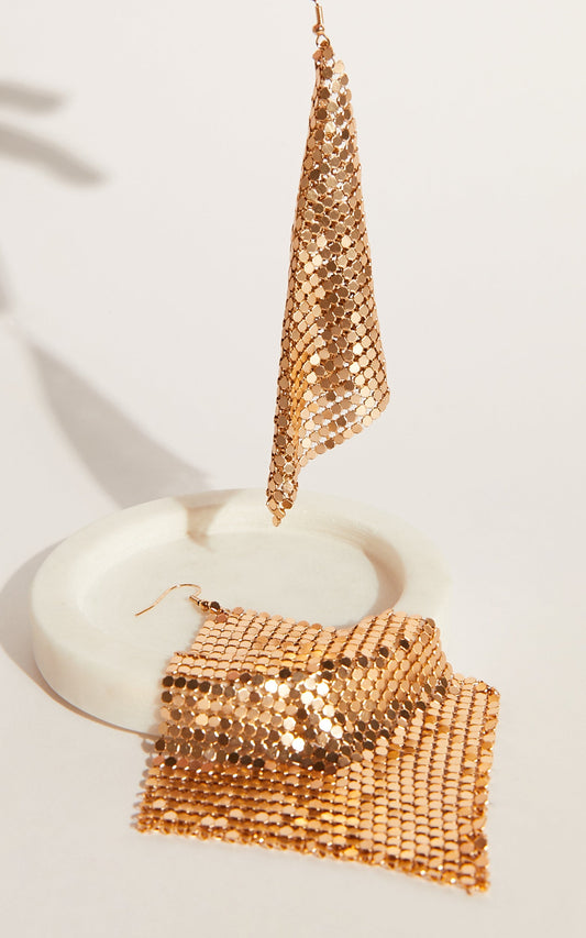 Zhyra Drop Diamante Mesh Earrings in Gold Mesh