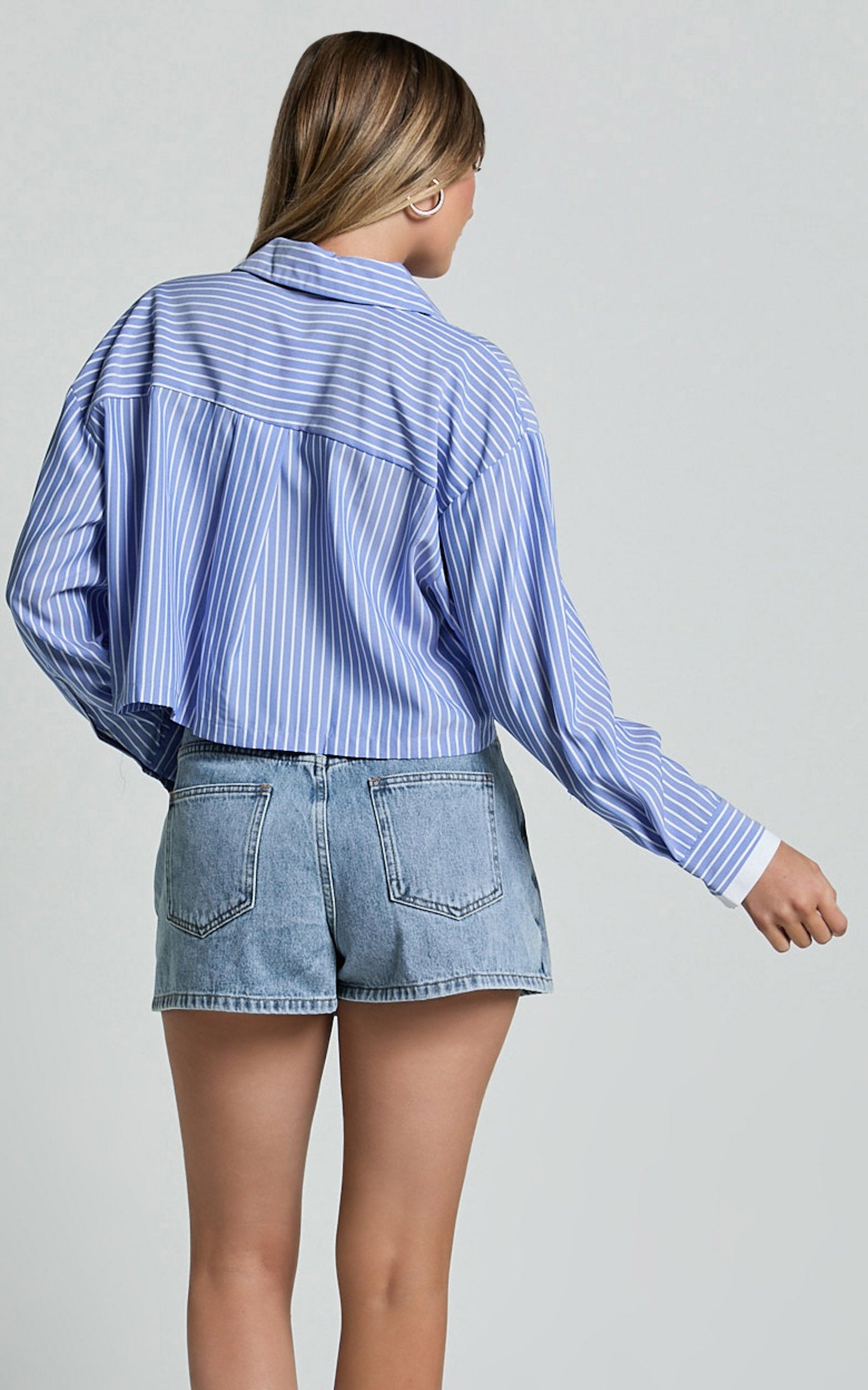 Zoya Shirt - Cropped Long Sleeve Button Up Shirt in Navy/White Stripe