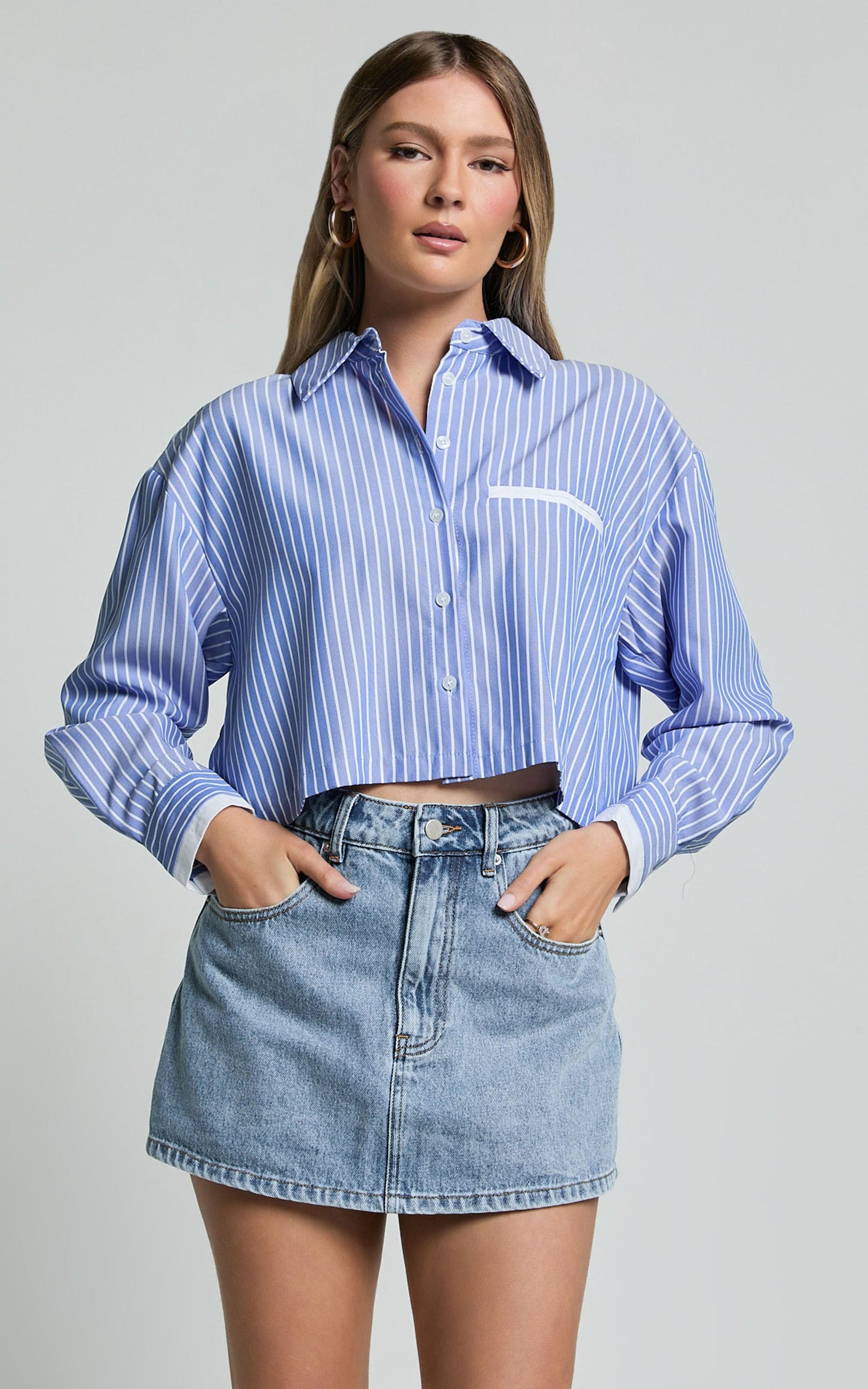 Zoya Shirt - Cropped Long Sleeve Button Up Shirt in Navy/White Stripe
