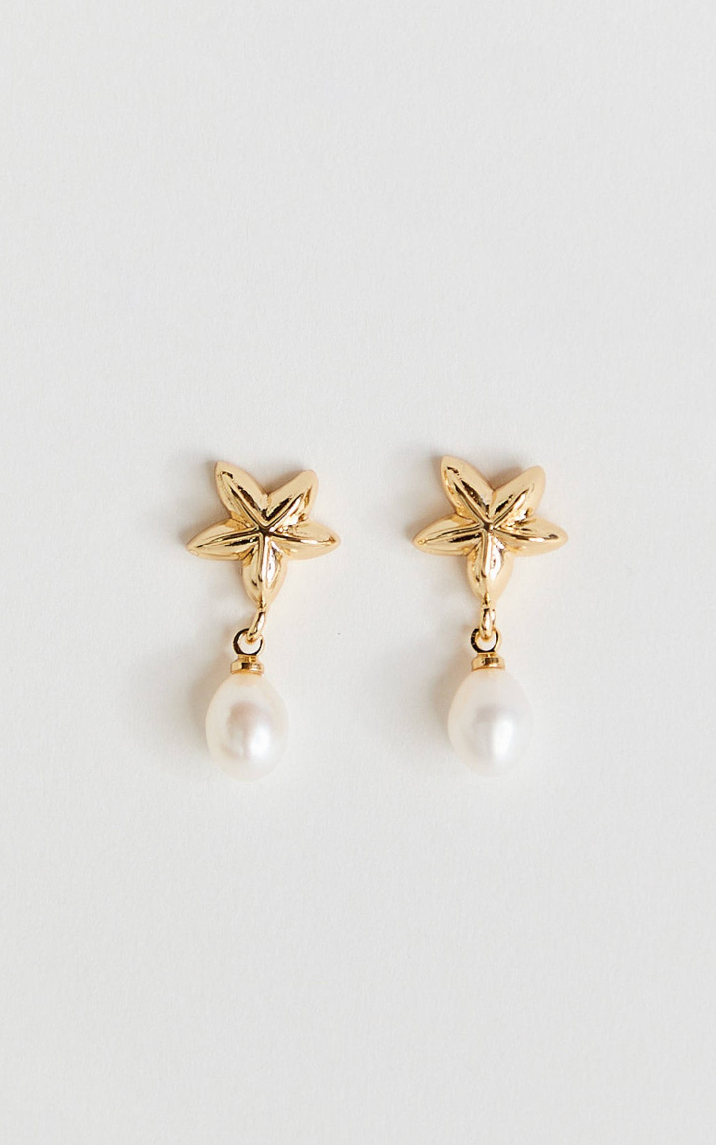 Zyla Earrings - Pearl Drop Earrings in Gold