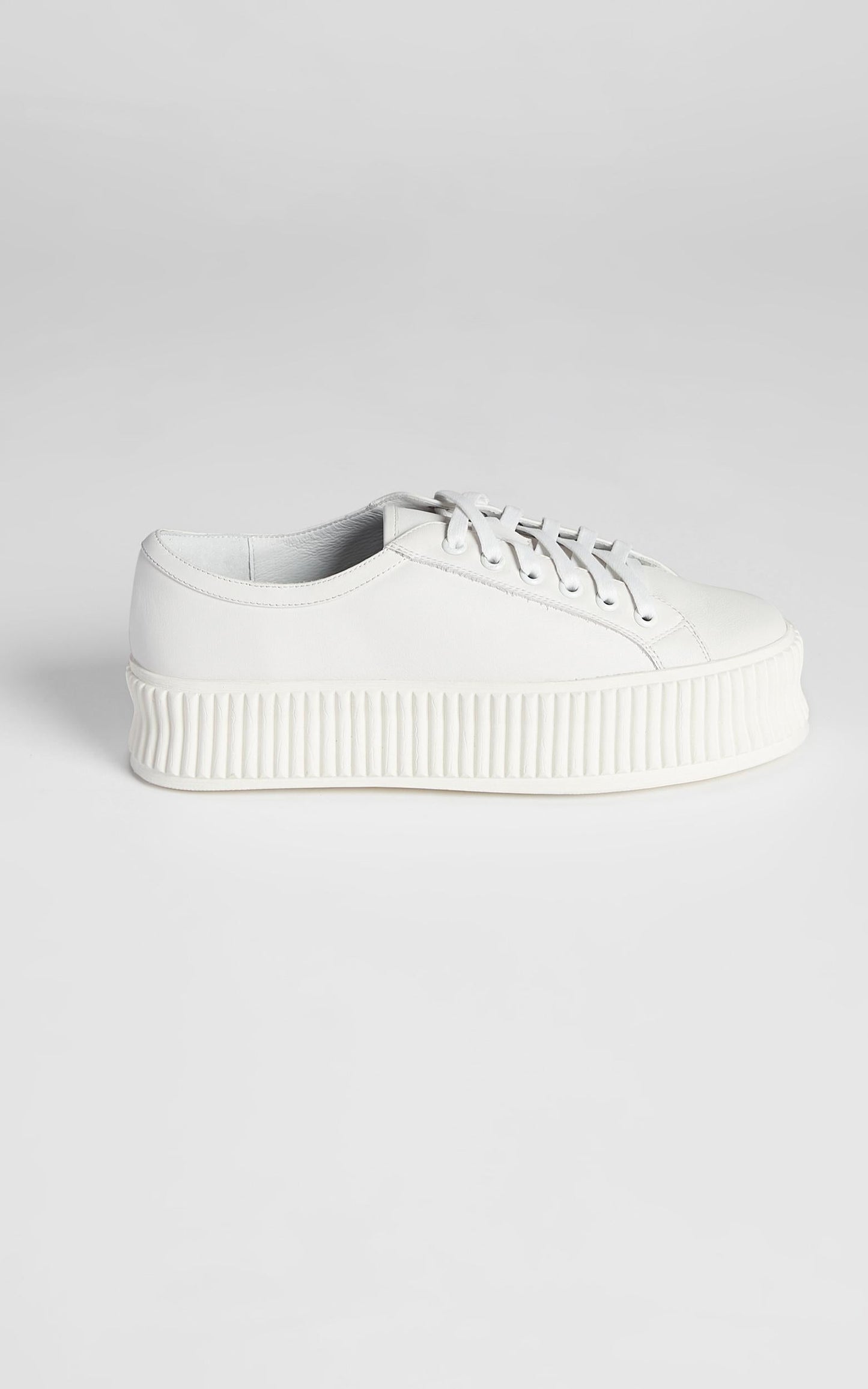 Alias Mae - Adelaide Sneakers in White Napper Leather