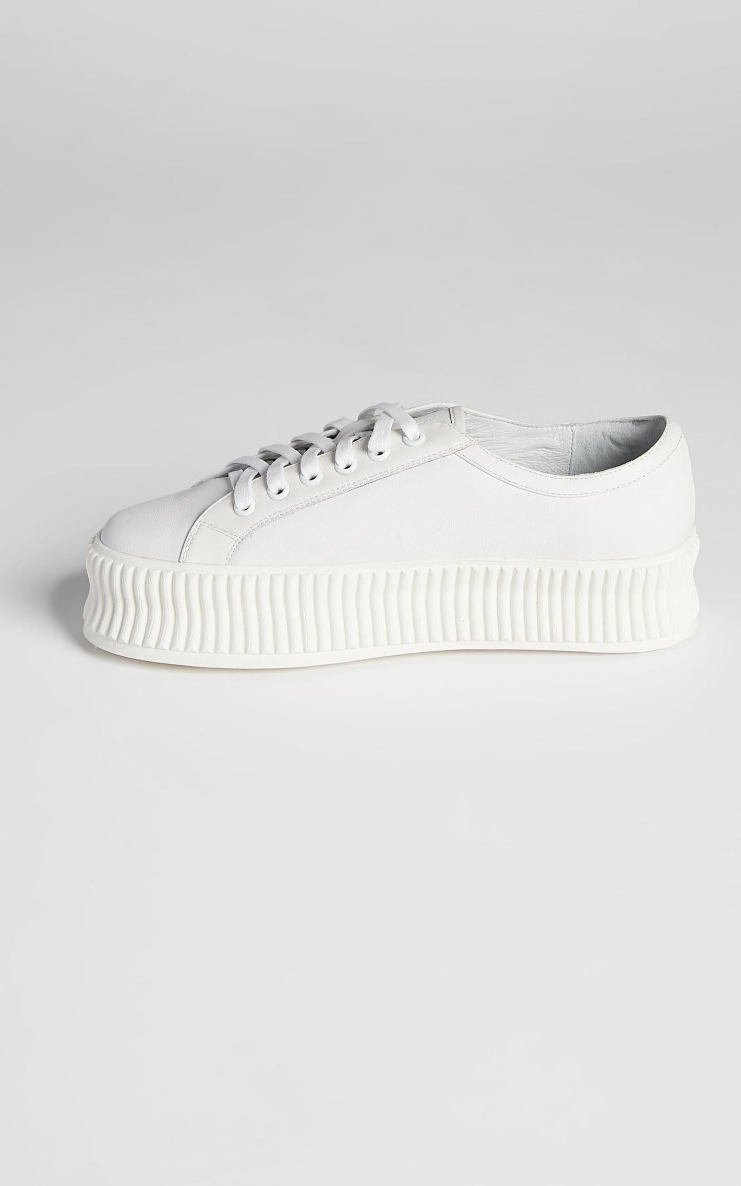 Alias Mae - Adelaide Sneakers in White Napper Leather
