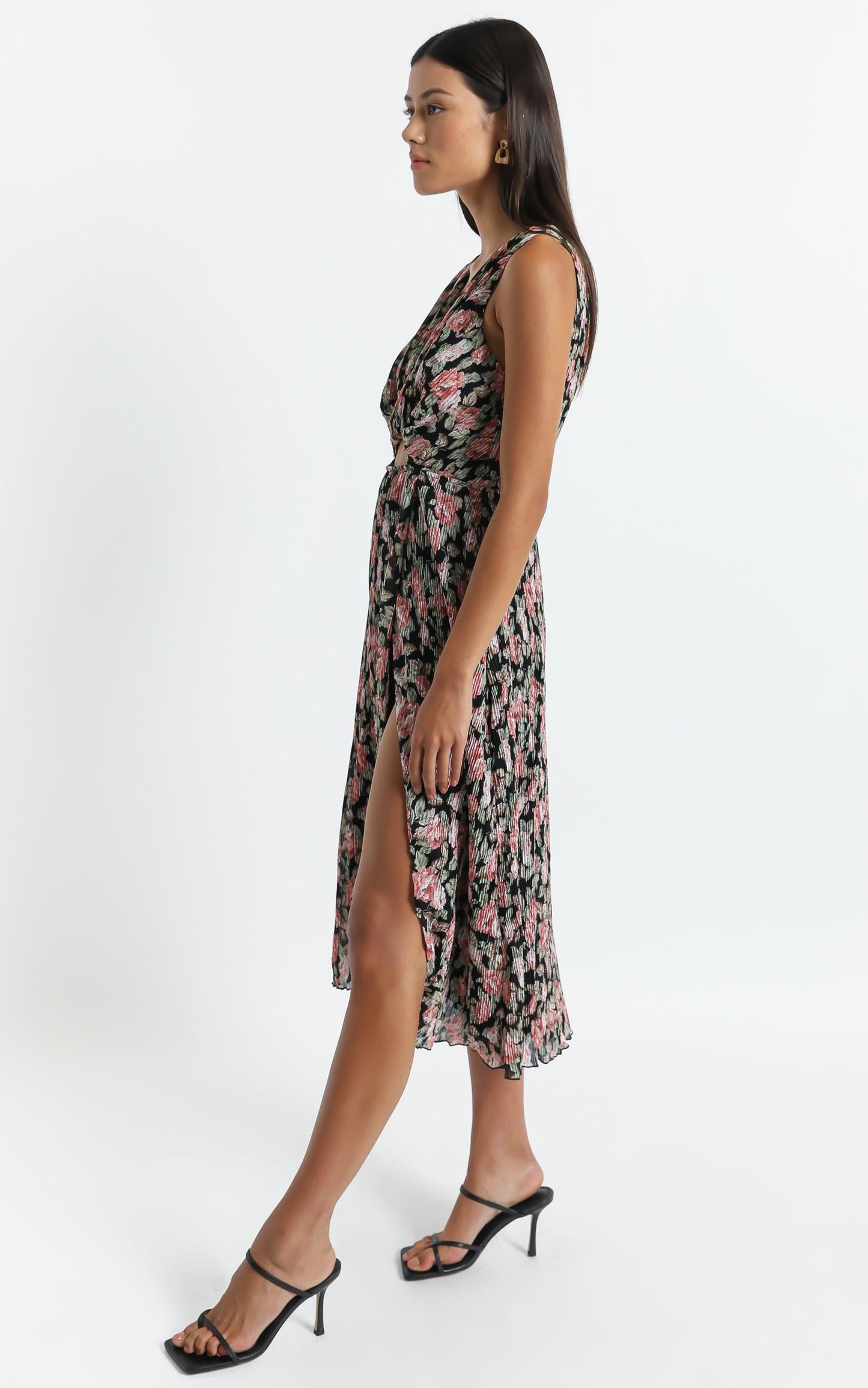 Amelia Midi Dress in Pleated Rose Floral