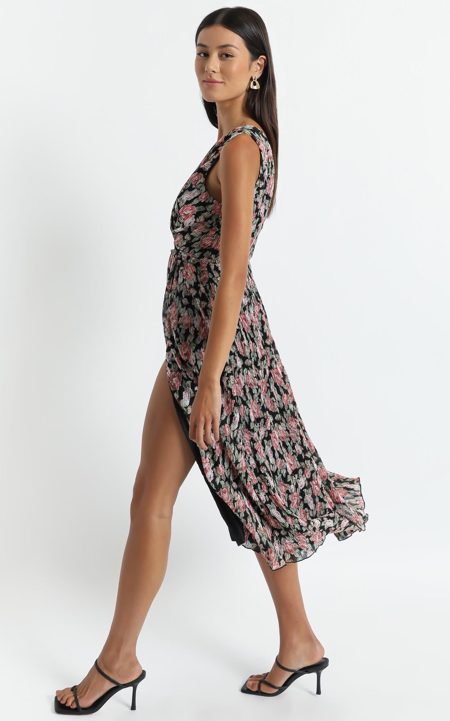 Amelia Midi Dress in Pleated Rose Floral