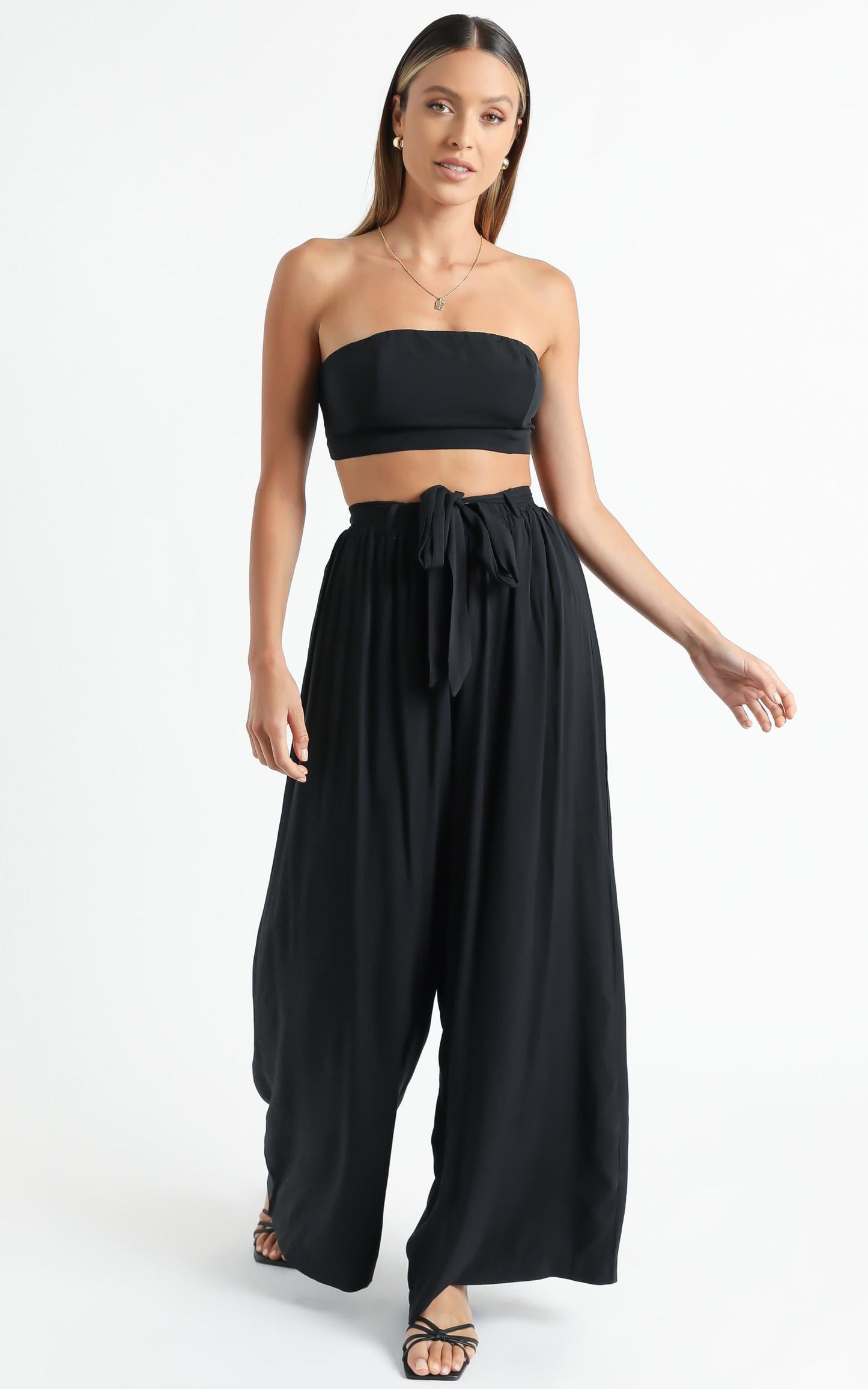 Askania Two Piece Set in Black