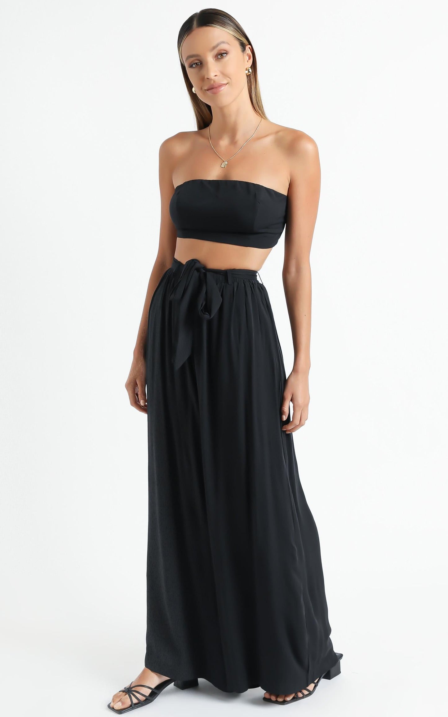 Askania Two Piece Set in Black