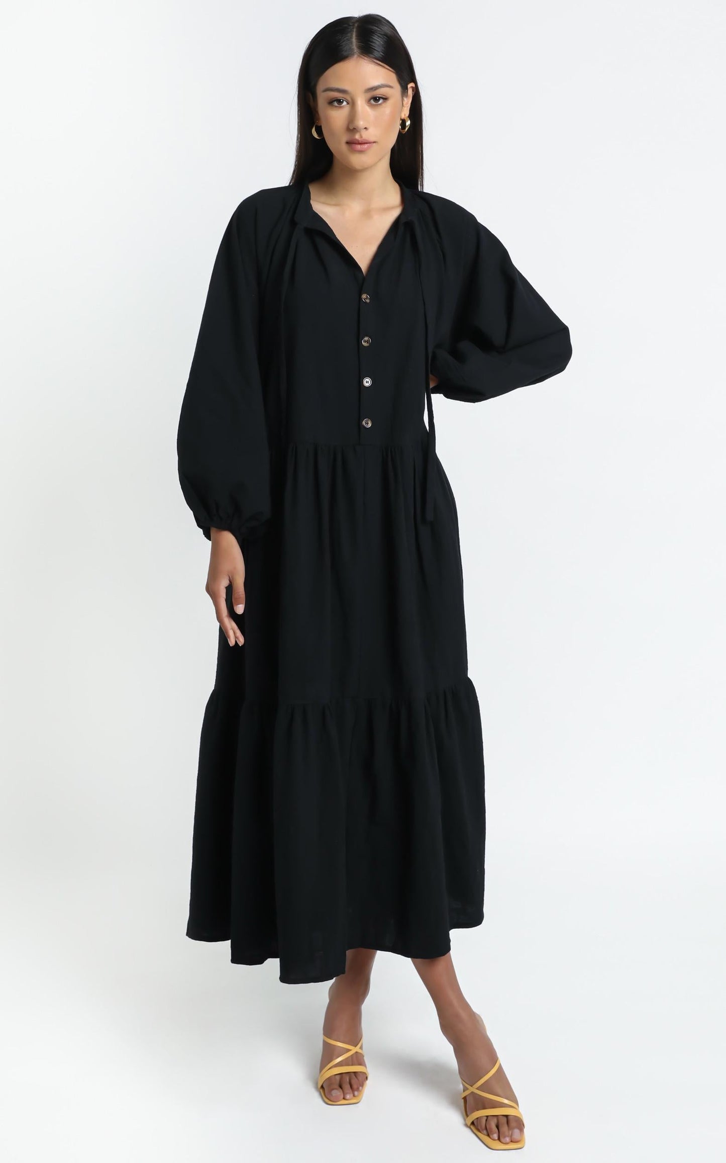 Lullaby Club - Avalon Maxi Dress in Jett