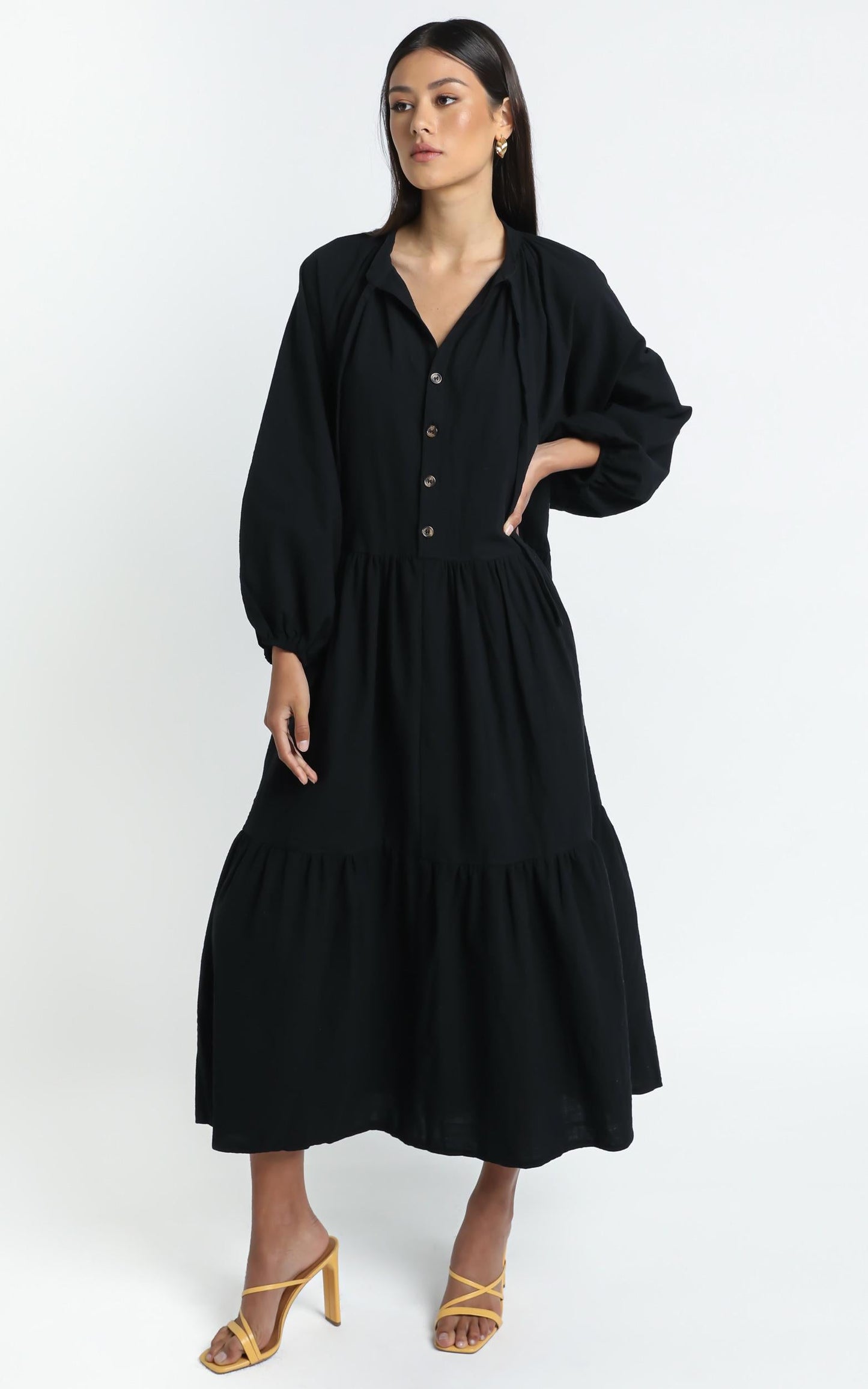Lullaby Club - Avalon Maxi Dress in Jett