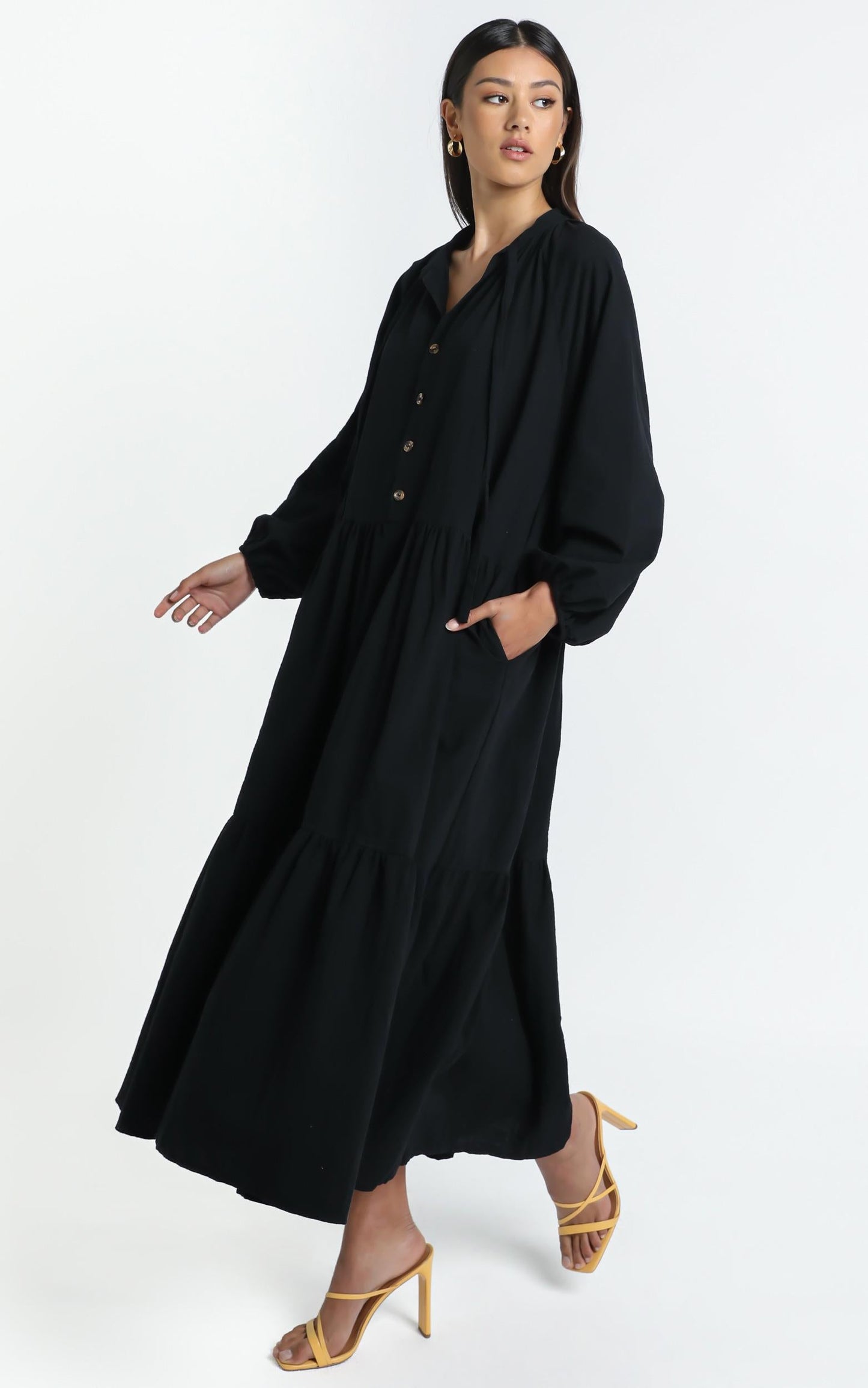 Lullaby Club - Avalon Maxi Dress in Jett