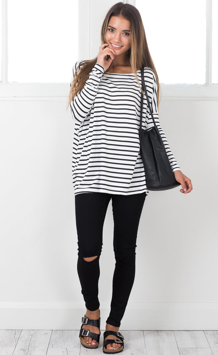 Slouch Top In White Stripe