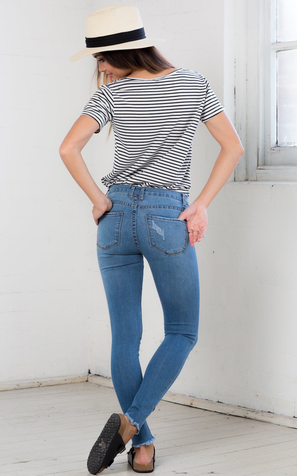 Kendall Skinny Jeans In Medium Wash Denim