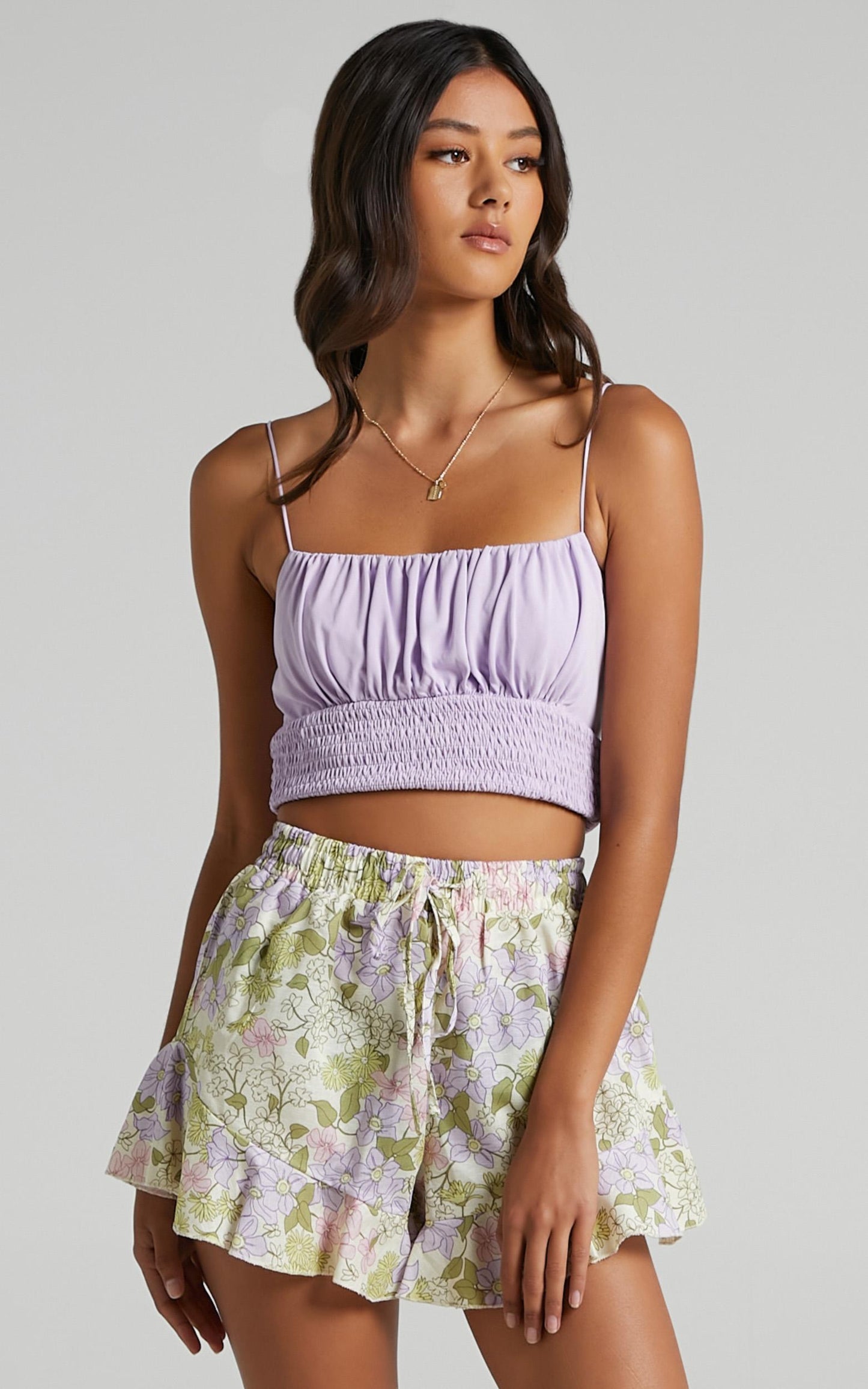 Beach Vibes Shorts in Garden Floral Linen Look