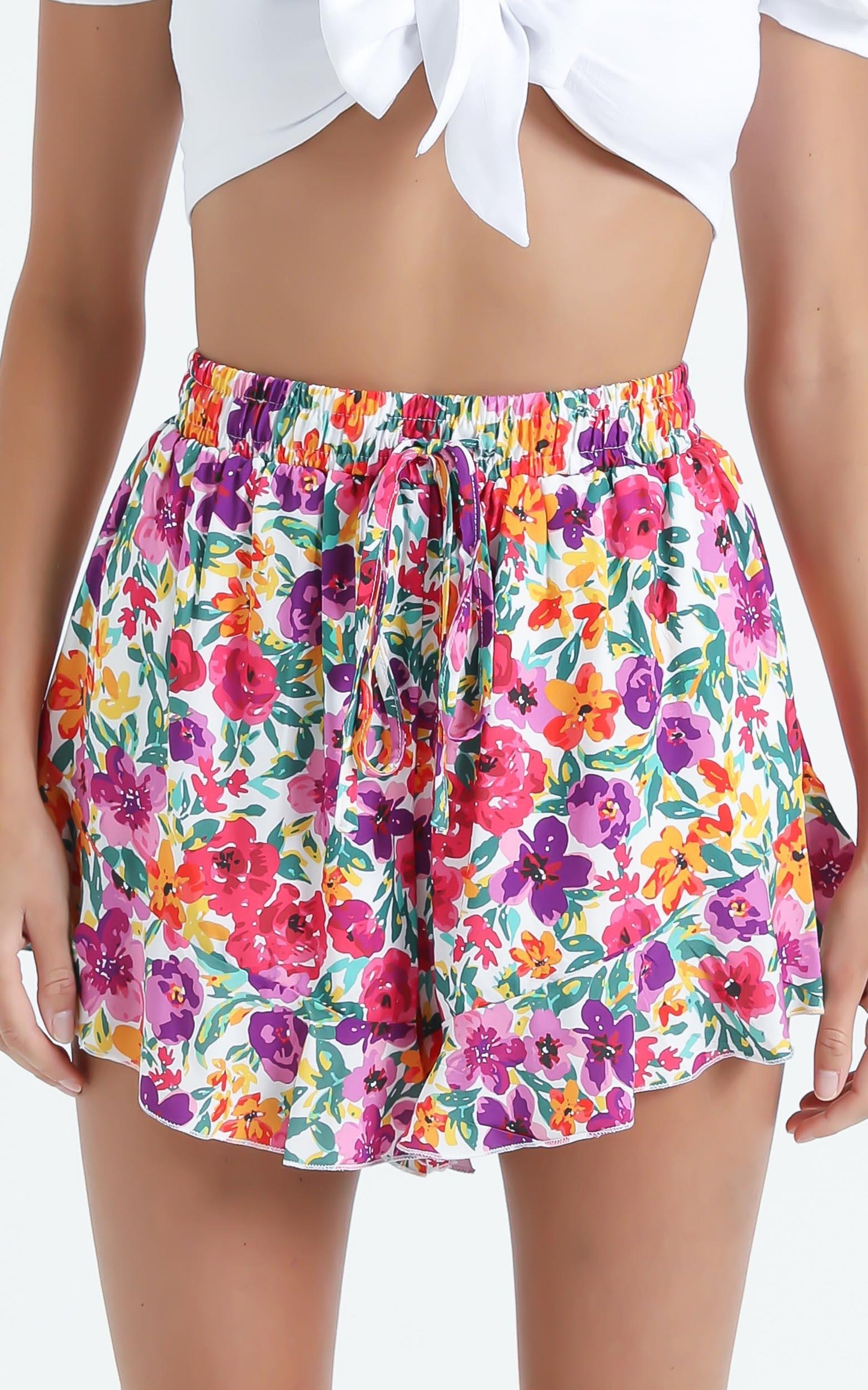Beach Vibes Shorts in Packed Floral