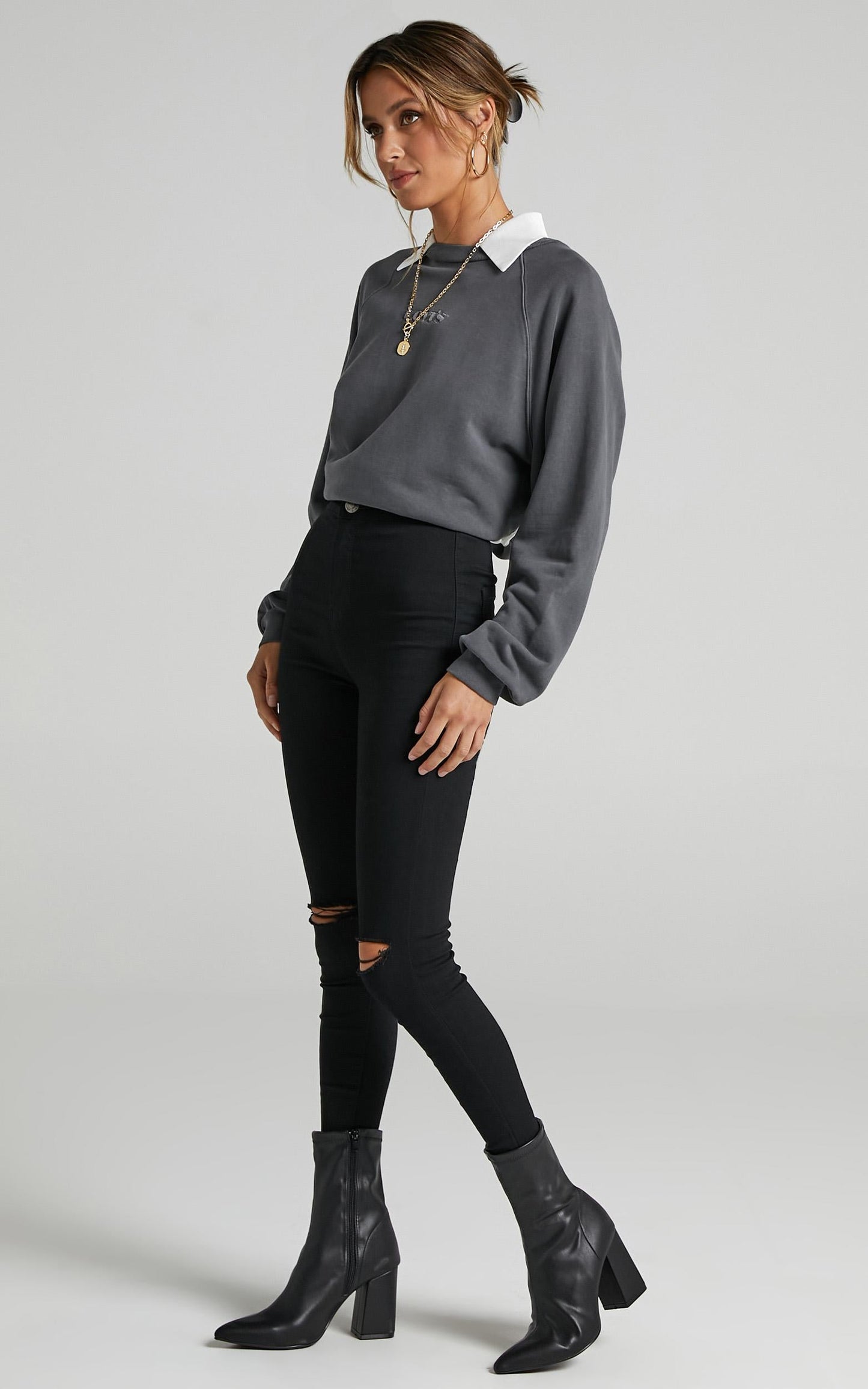 Bella Skinny Jeans in Black Denim