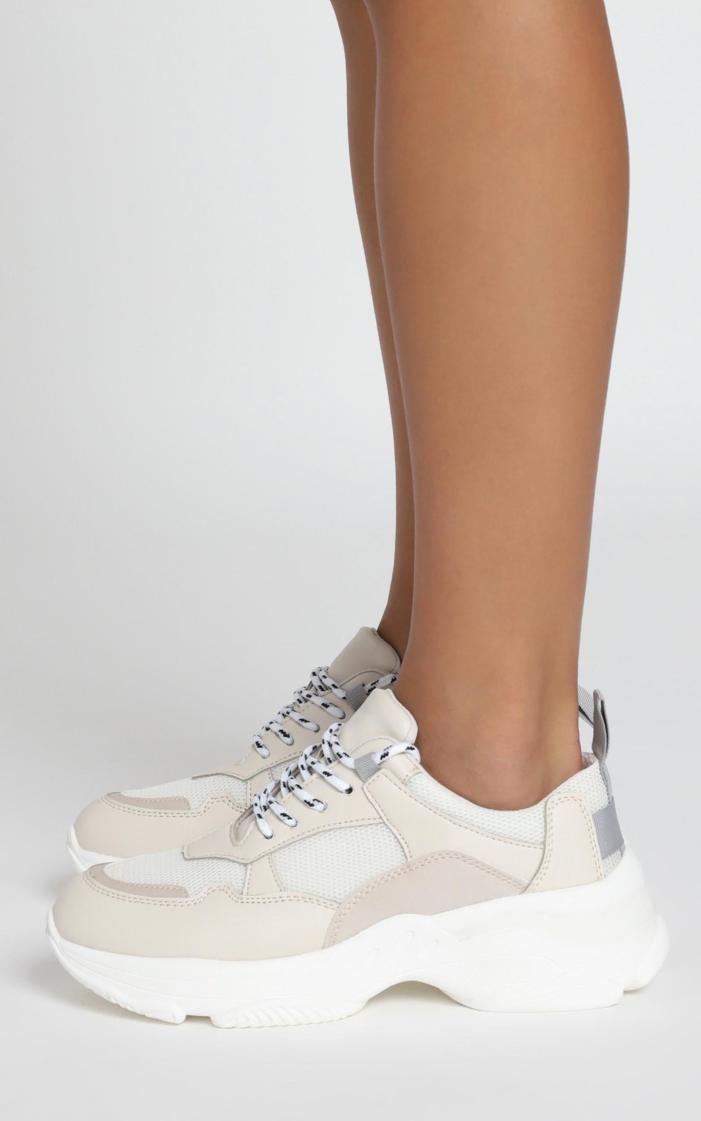 Billini - Stassi Sneakers in Beige