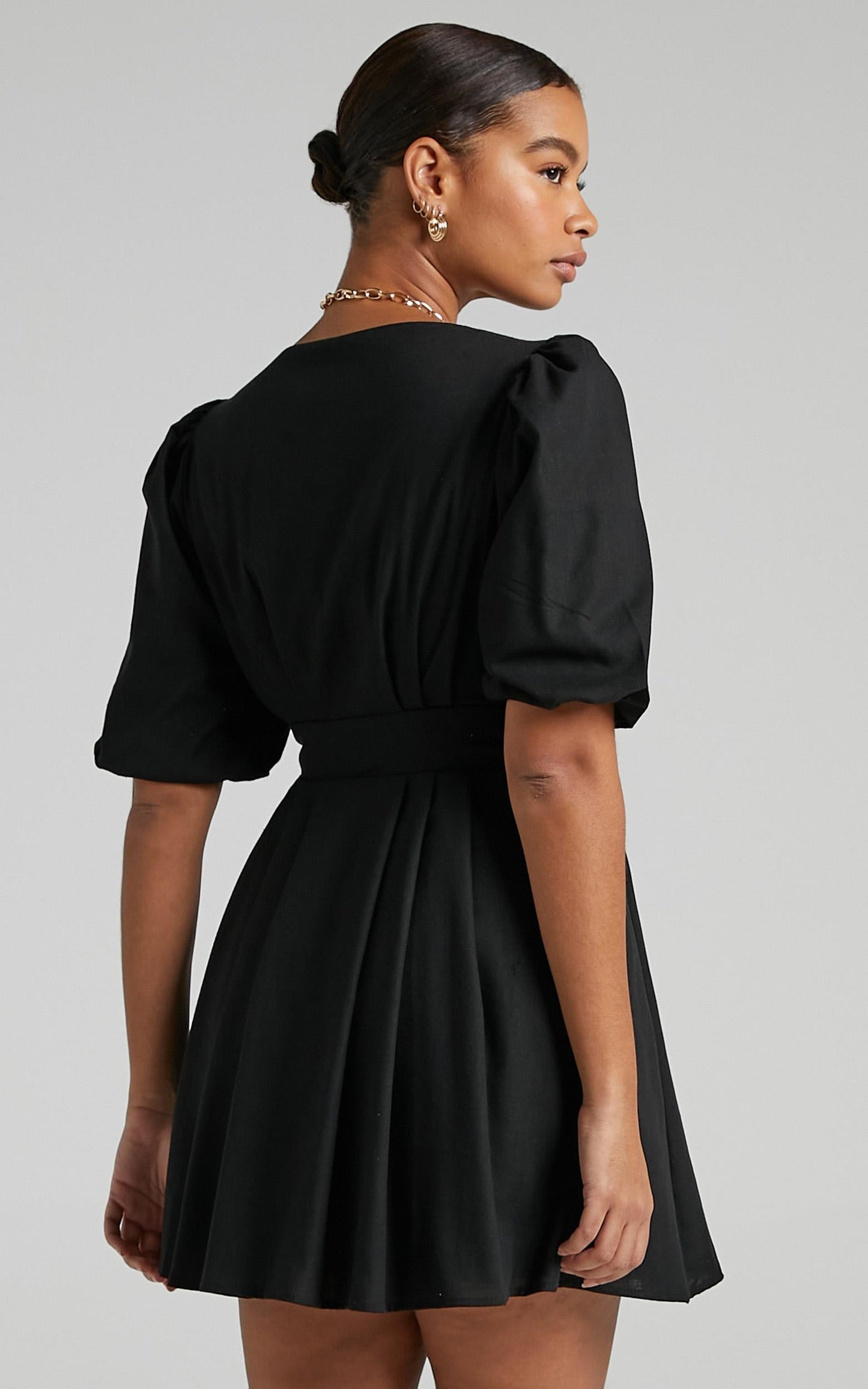 Lovey Dovey Dress in Black Linen Look