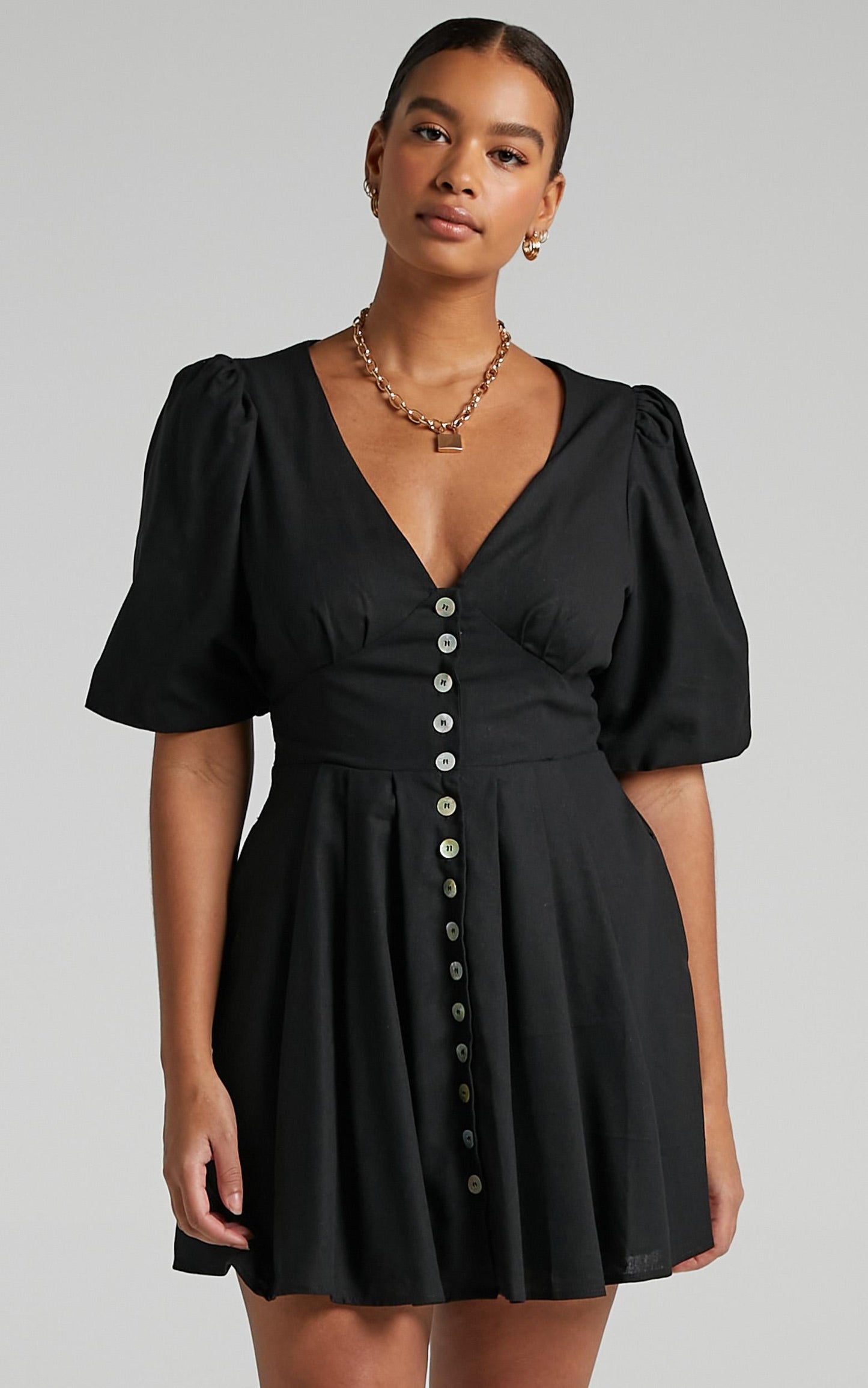 Lovey Dovey Dress in Black Linen Look