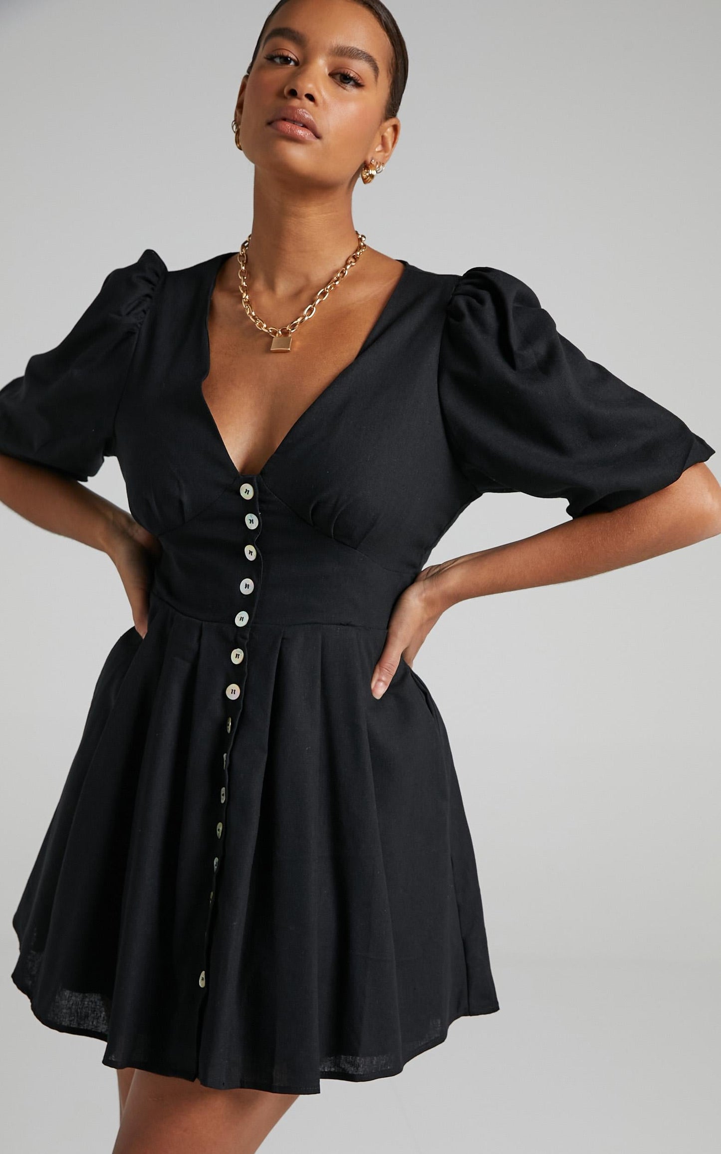 Lovey Dovey Dress in Black Linen Look