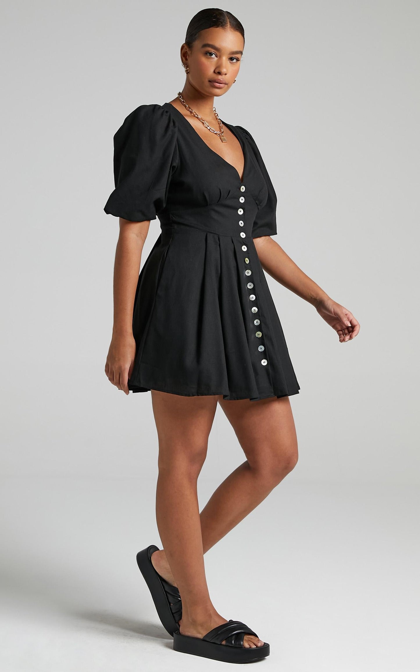 Lovey Dovey Dress in Black Linen Look
