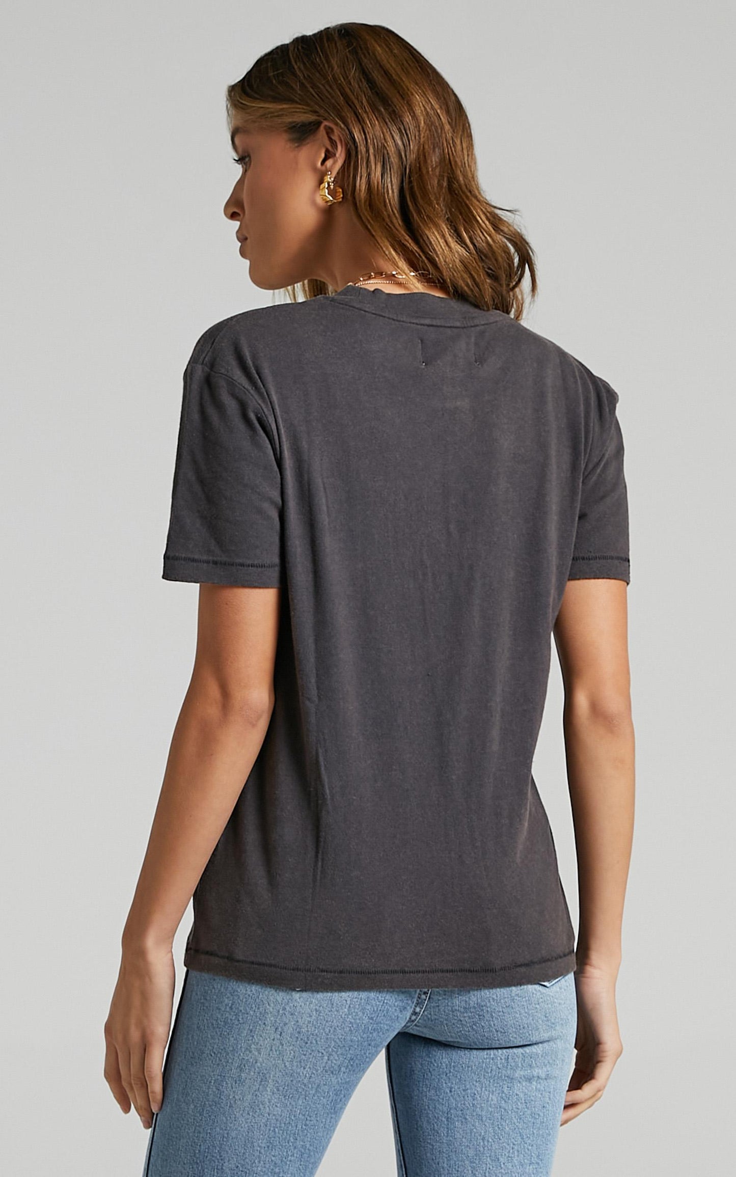 Wrangler - Eye Floral Tee in Worn Black