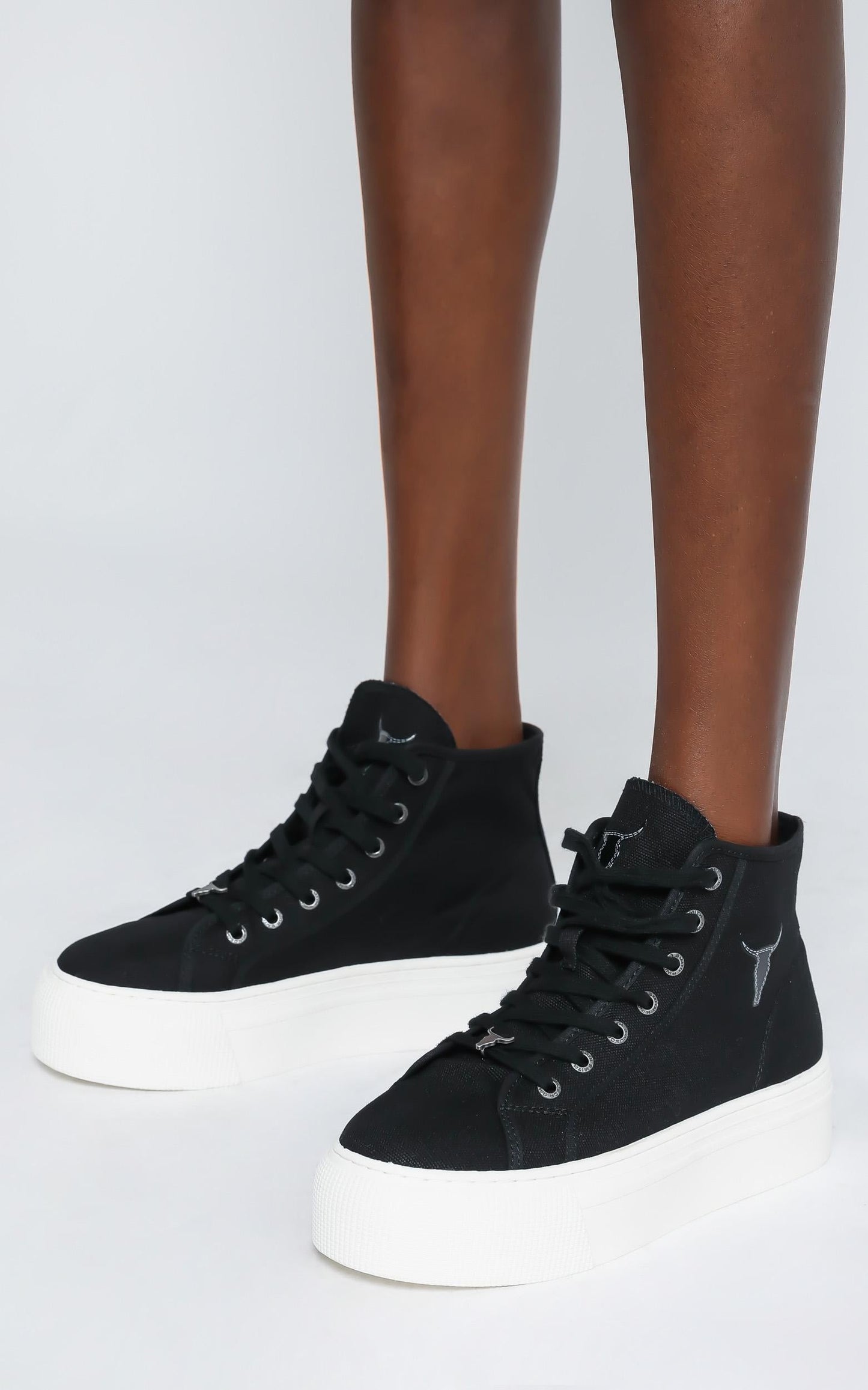 Windsor Smith - Runaway Sneakers in Black Canvas