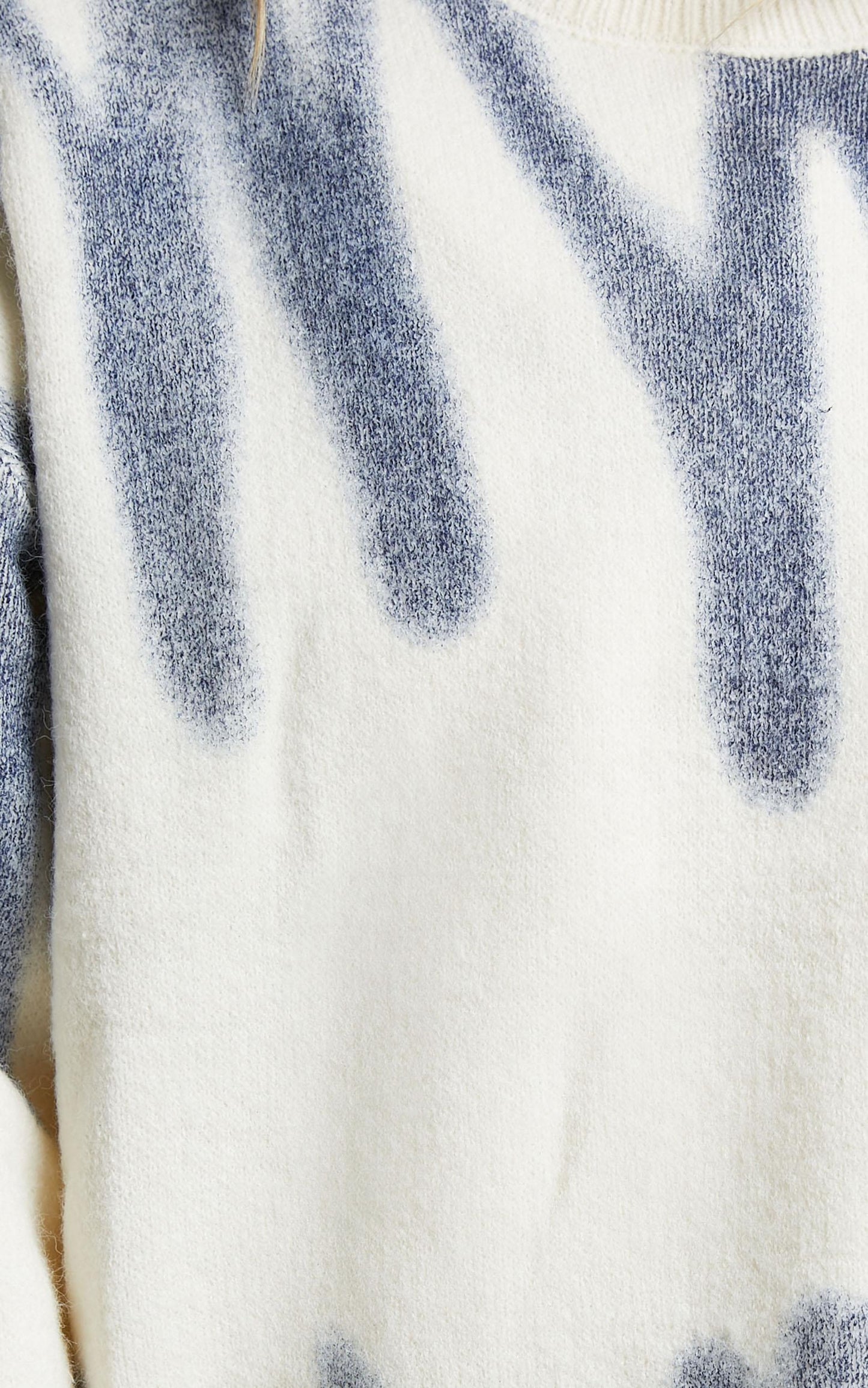 Chavri Knit Jumper in Blue