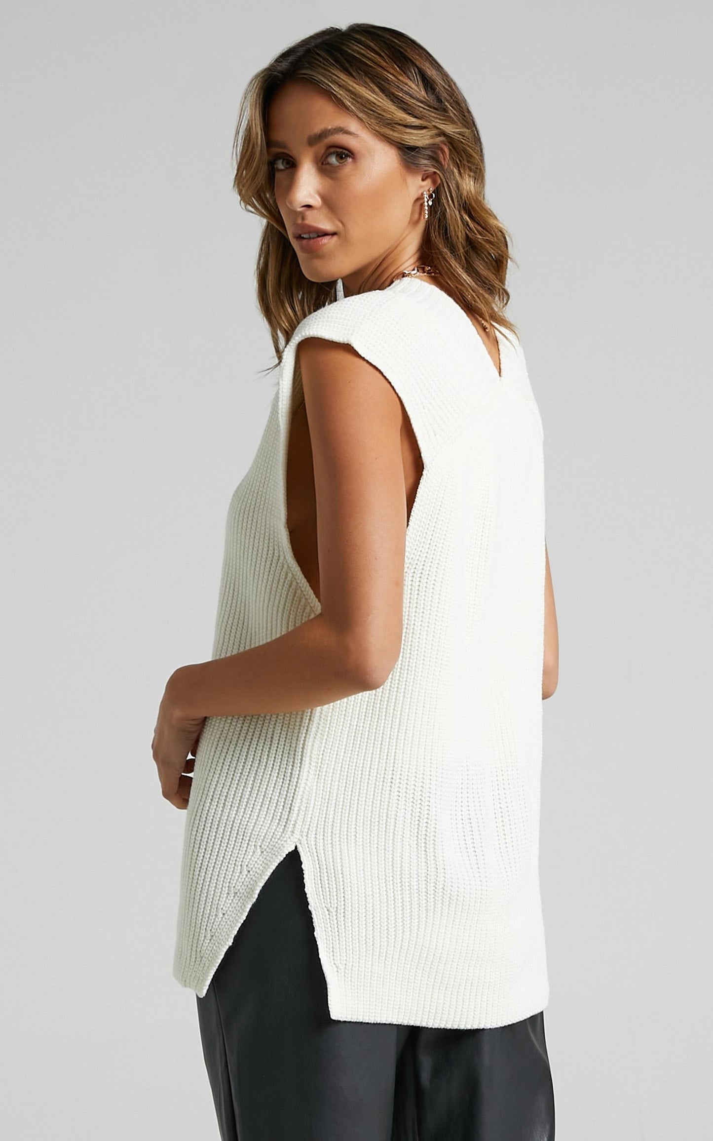 Cambridge Knit Vest in Cream