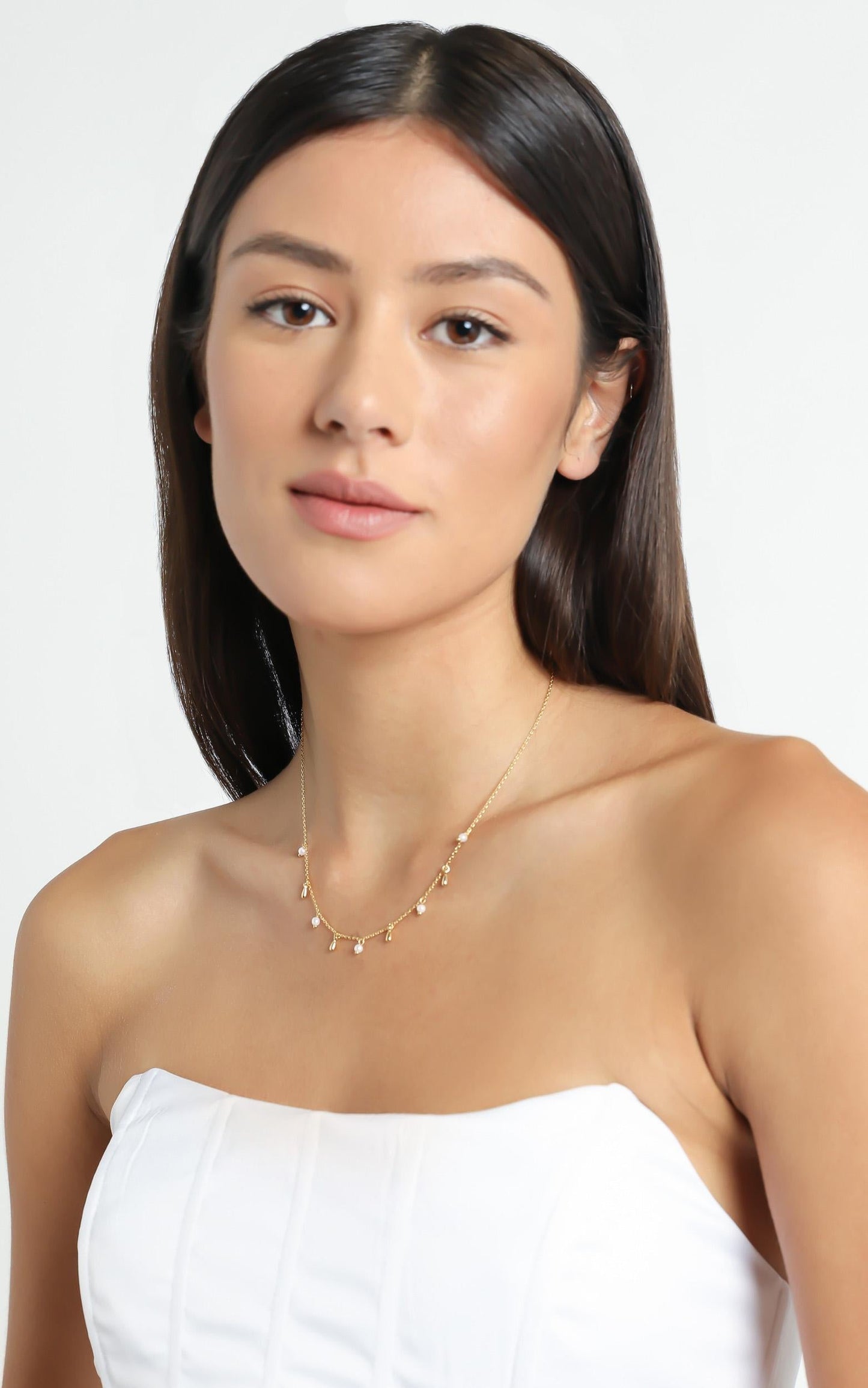 Jolie & Deen - Cassandra Necklace in Gold
