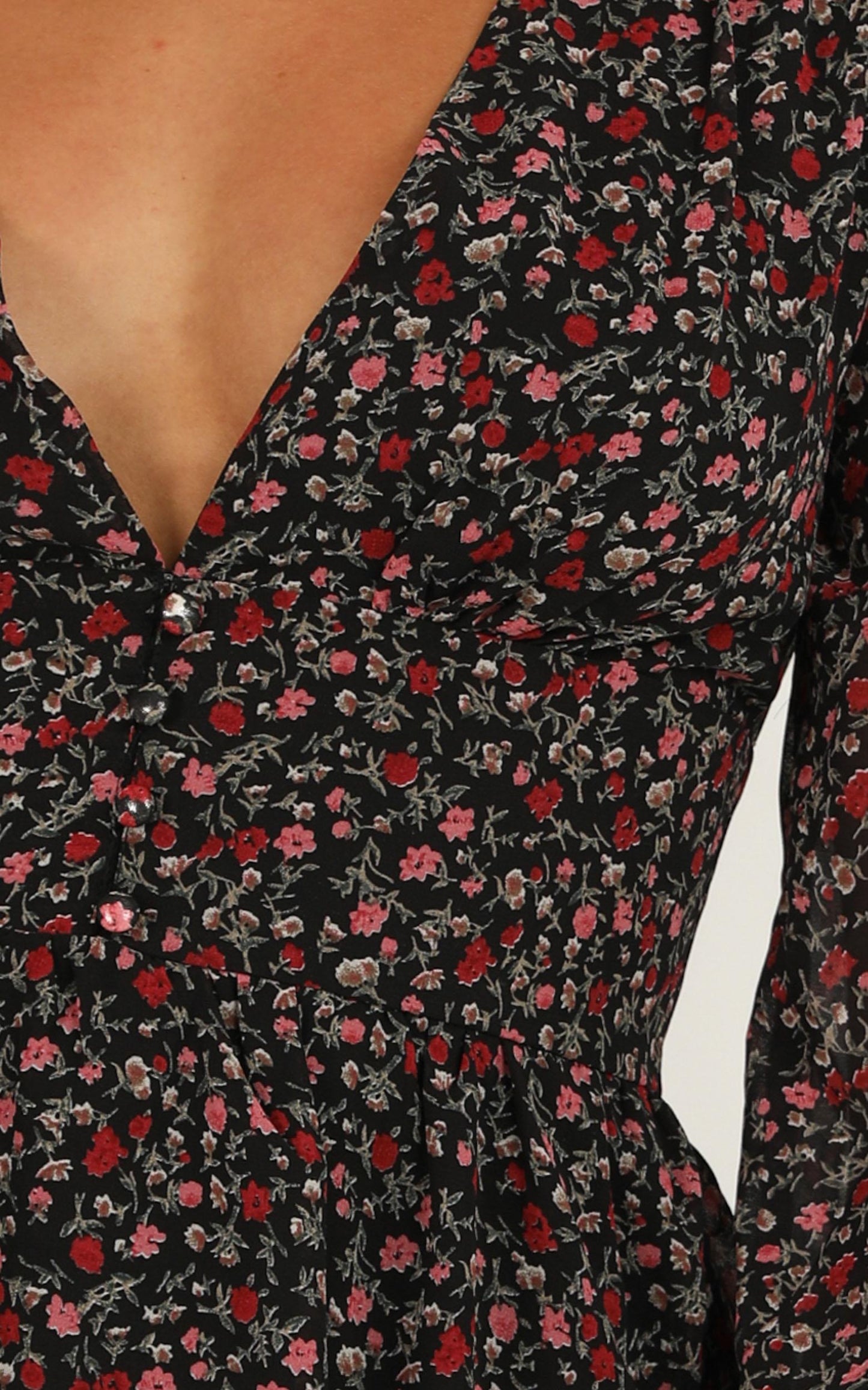 Celebrating Everyday Dress In Black Floral