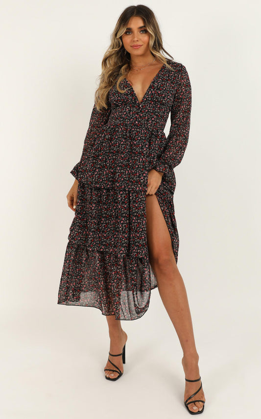 Celebrating Everyday Dress In Black Floral