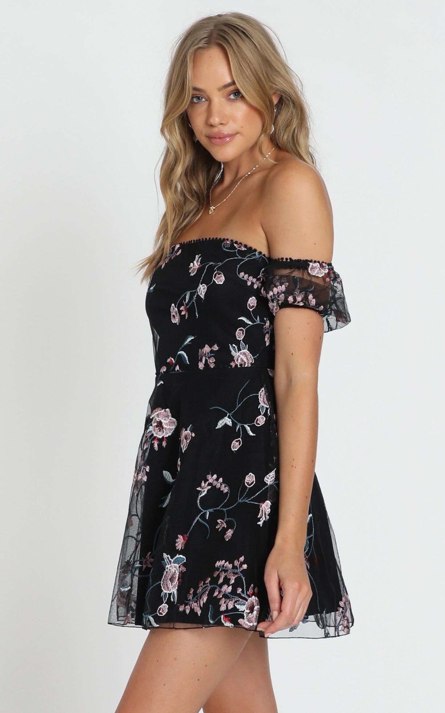 Chic Honey Dress In Black Embroidery