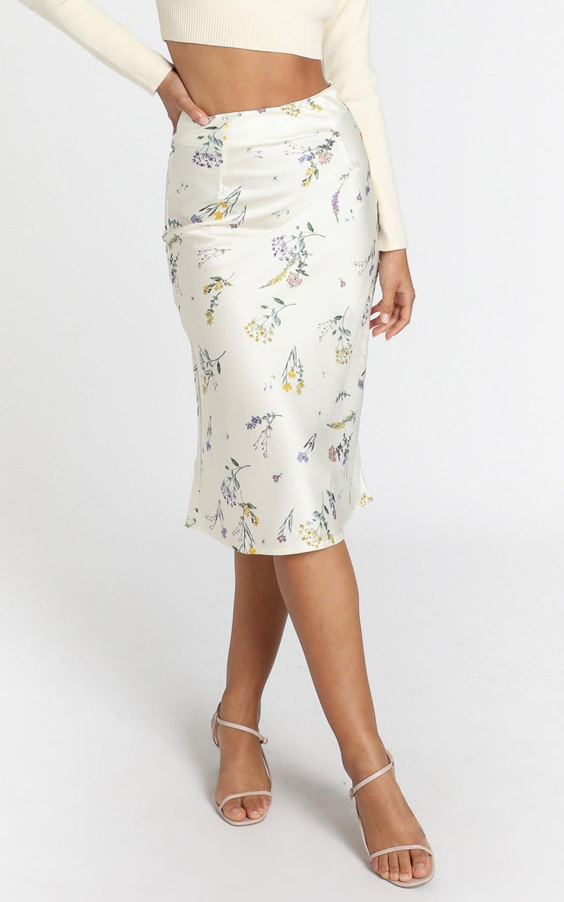 Creating Art Skirt in Botanical Floral