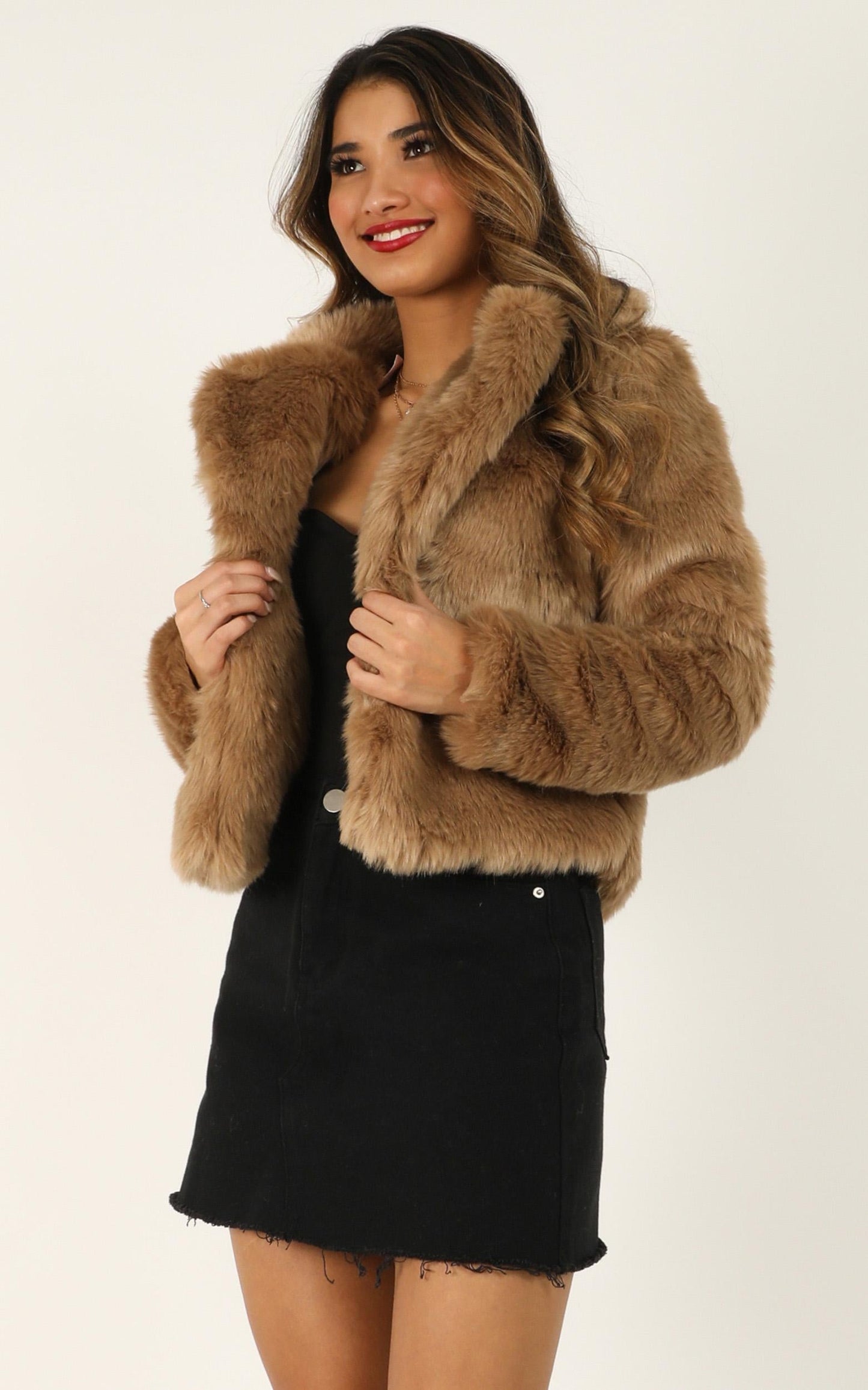 Harlow Faux Fur Coat in Beige