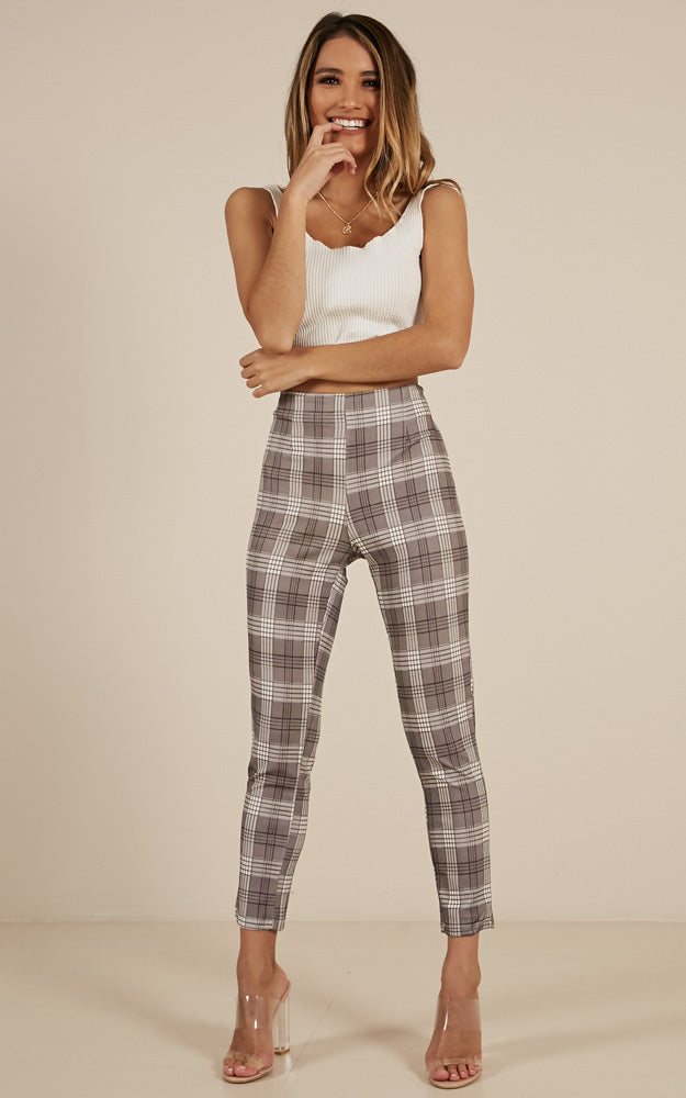 Only A Feeling Jeggings In Grey Check