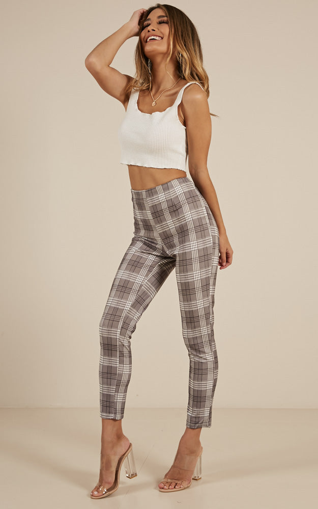 Only A Feeling Jeggings In Grey Check