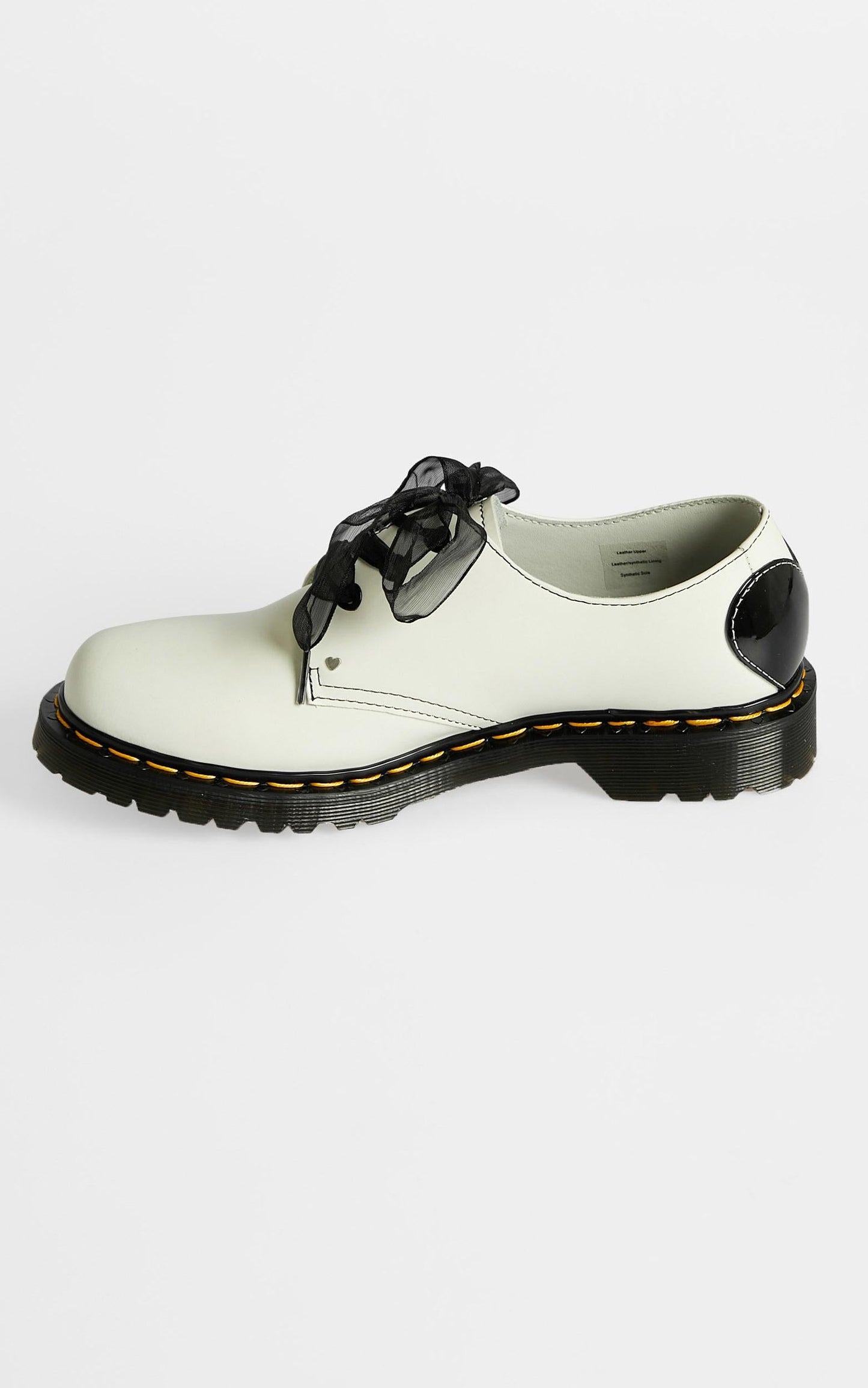 Dr. Martens - 1461 Hearts 3 Eye Shoe in White Smooth & Black Patent Lamper
