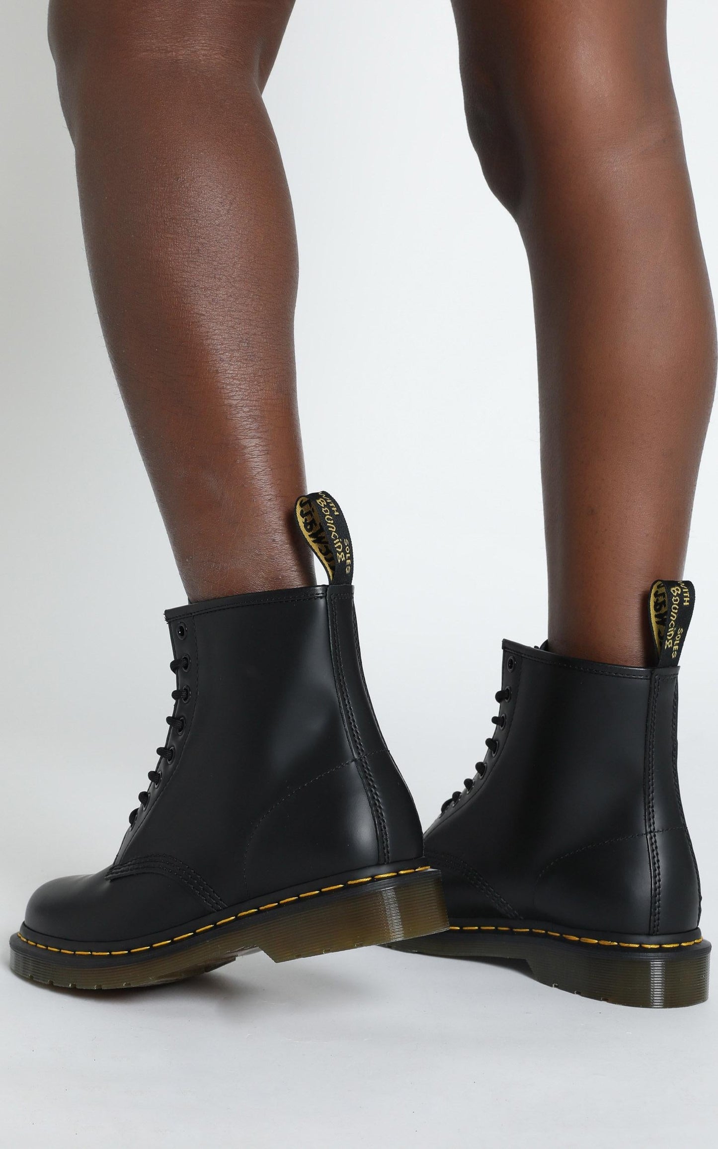 Dr. Martens - 1460 8 Eye Boot in Black Smooth
