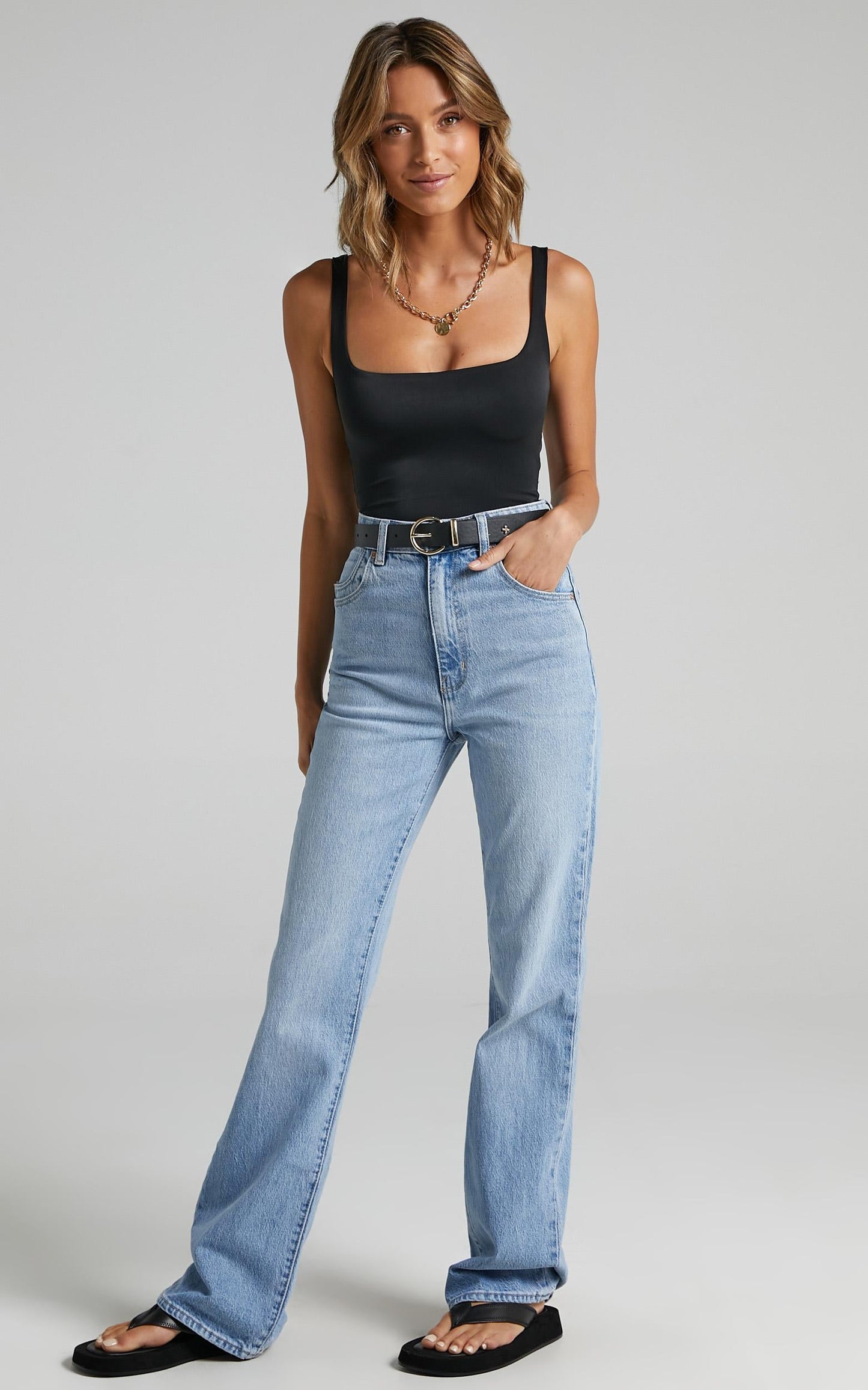 Rolla's - Dusters Boot Cut Jean in Sunshine Blue
