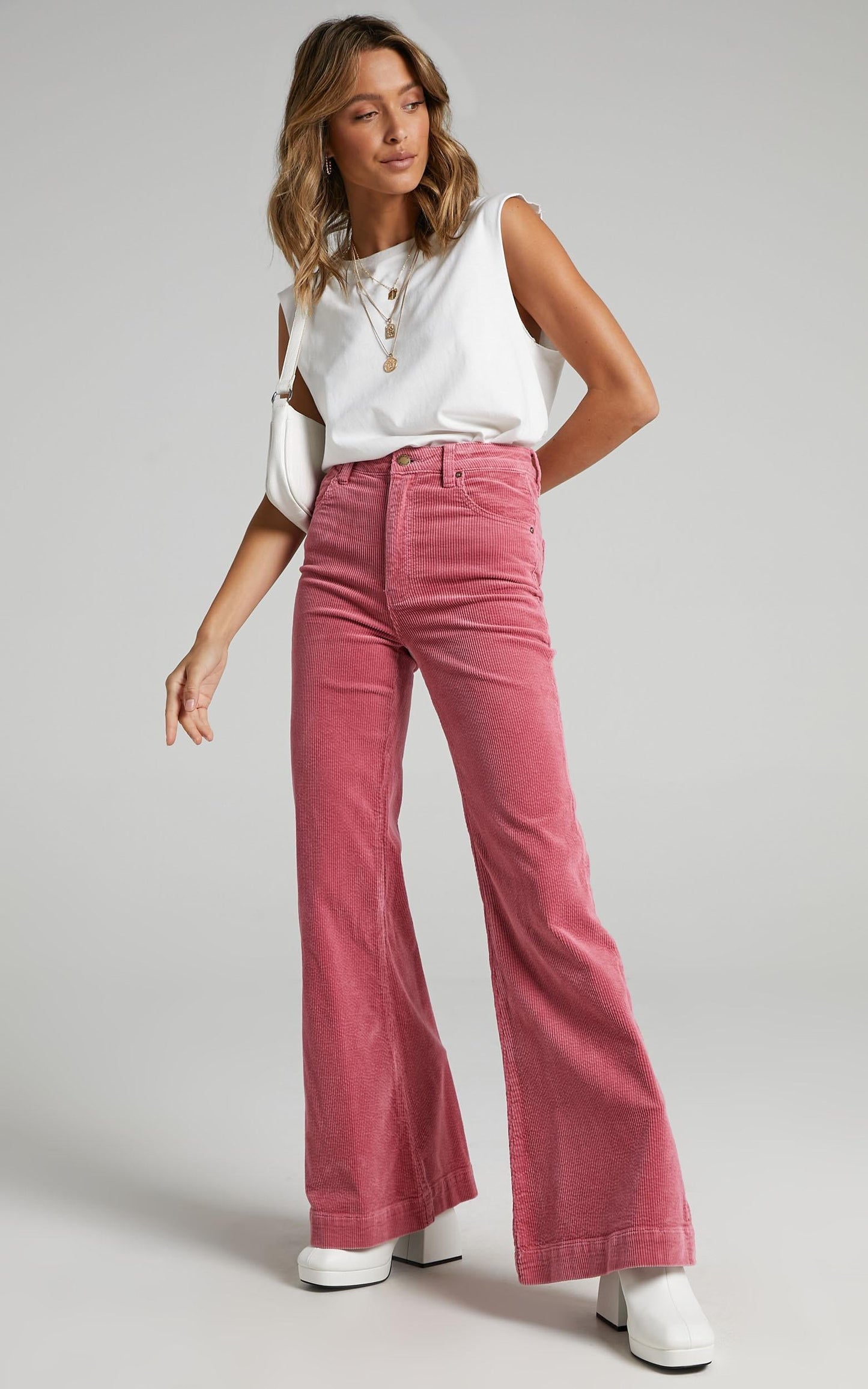 Rollas x Sofia Richie - Eastcoast Cord Flare in Rose Cord