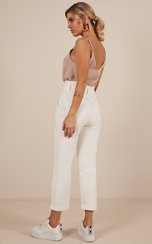 Note Taker Pants In White