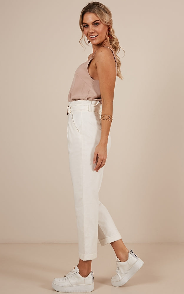 Note Taker Pants In White