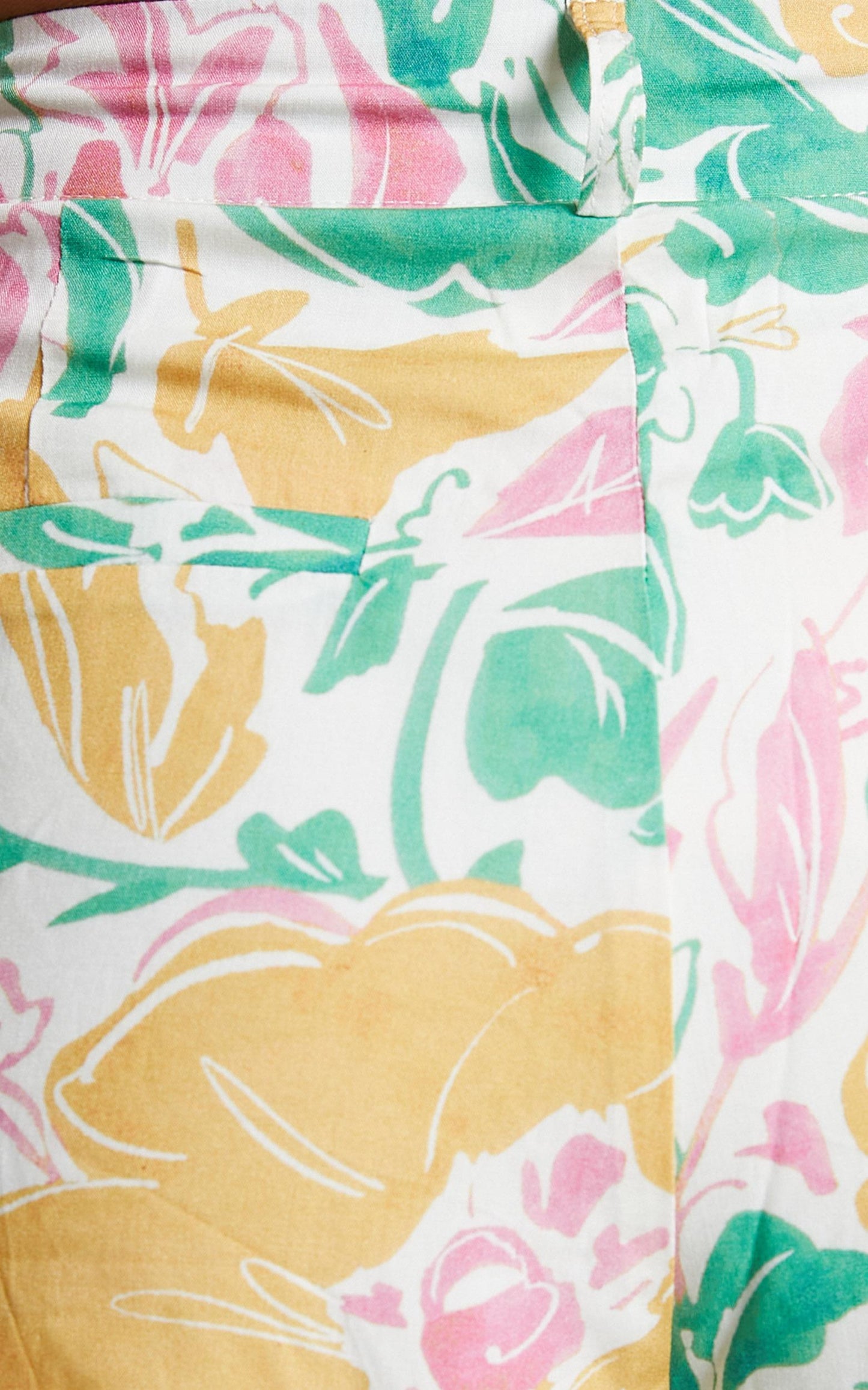 Celeborn Shorts in Electric Floral