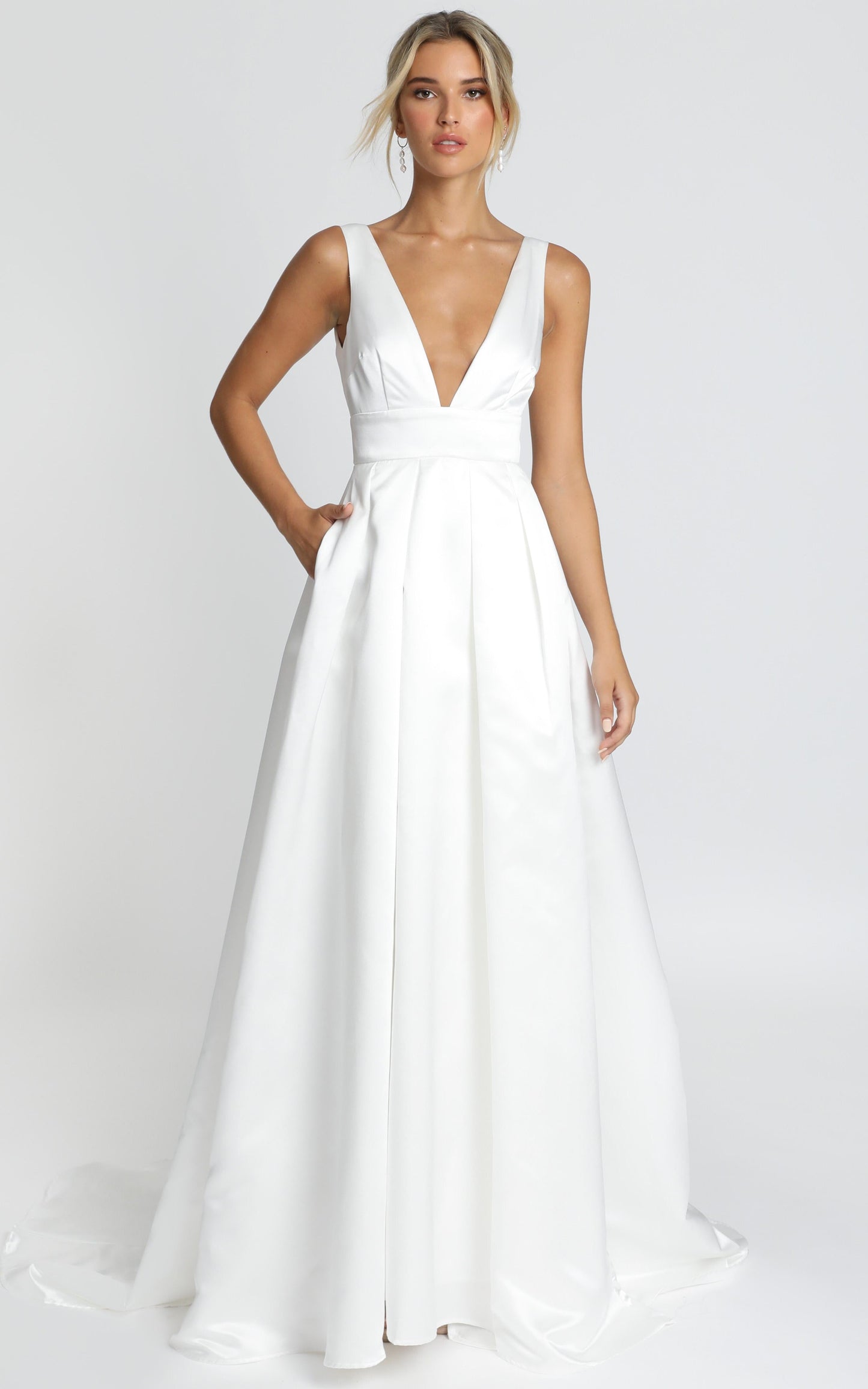 Eyes Of The Beholder Gown in White